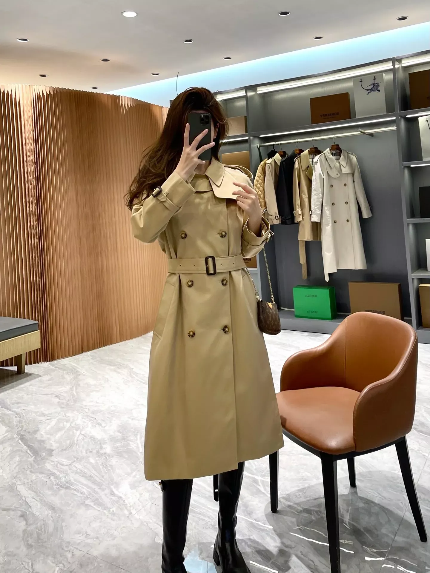 버버리 개버딘 더블버튼 여성용 롱 코트 상세 이미지 39