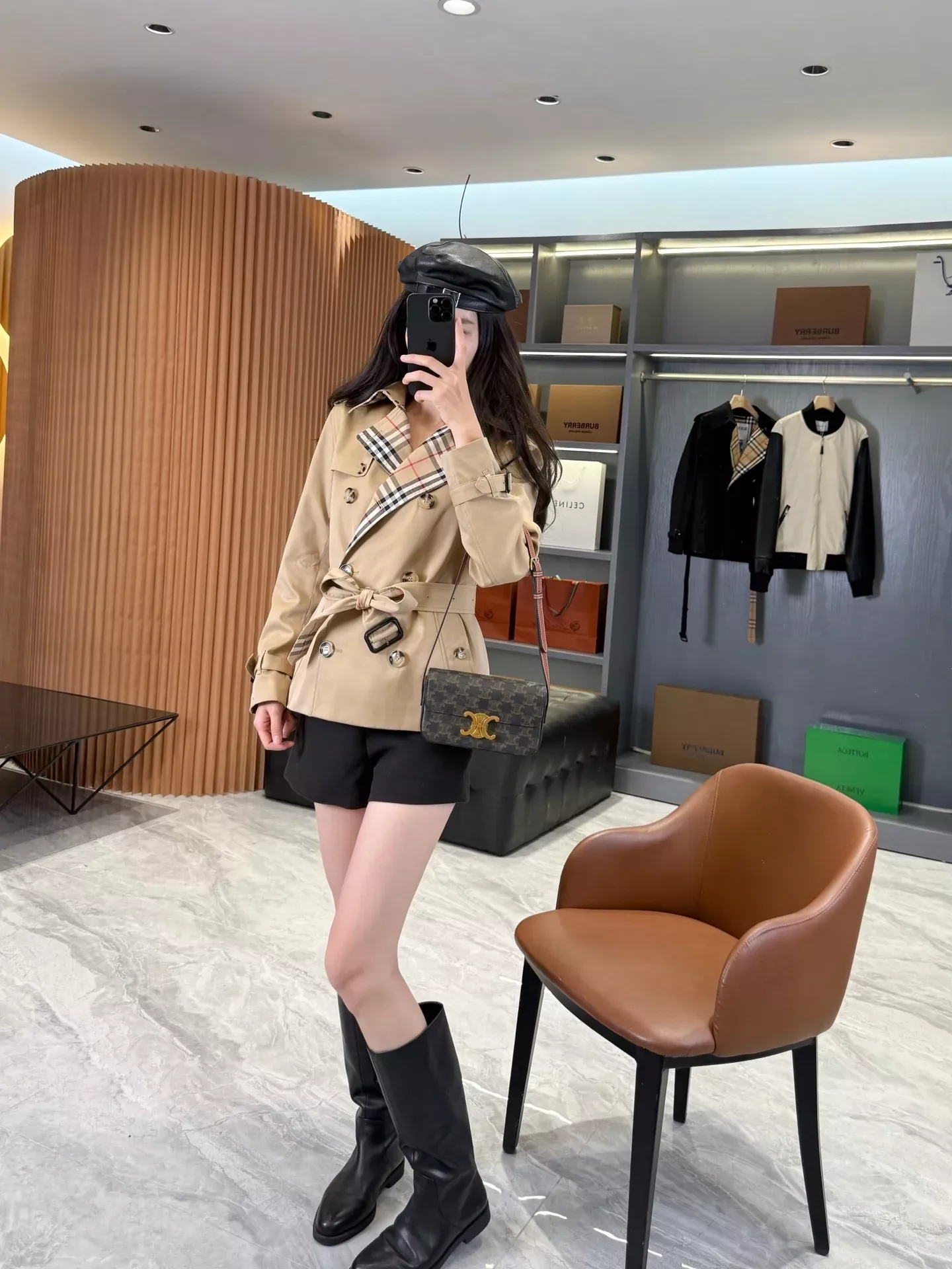 버버리 개버딘 더블브레스트 여성용 쇼트 코트 상세 이미지 110