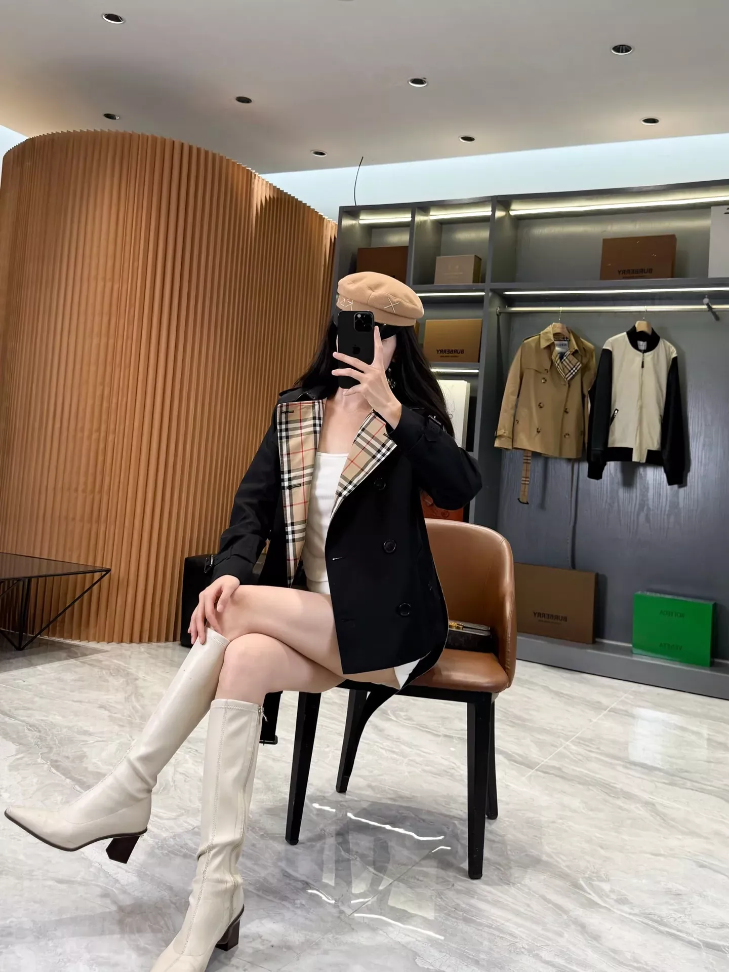 버버리 개버딘 더블브레스트 여성용 쇼트 코트 상세 이미지 130