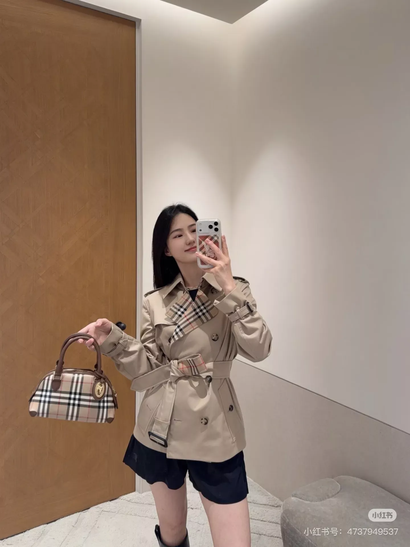 버버리 개버딘 더블브레스트 여성용 쇼트 코트 상세 이미지 87