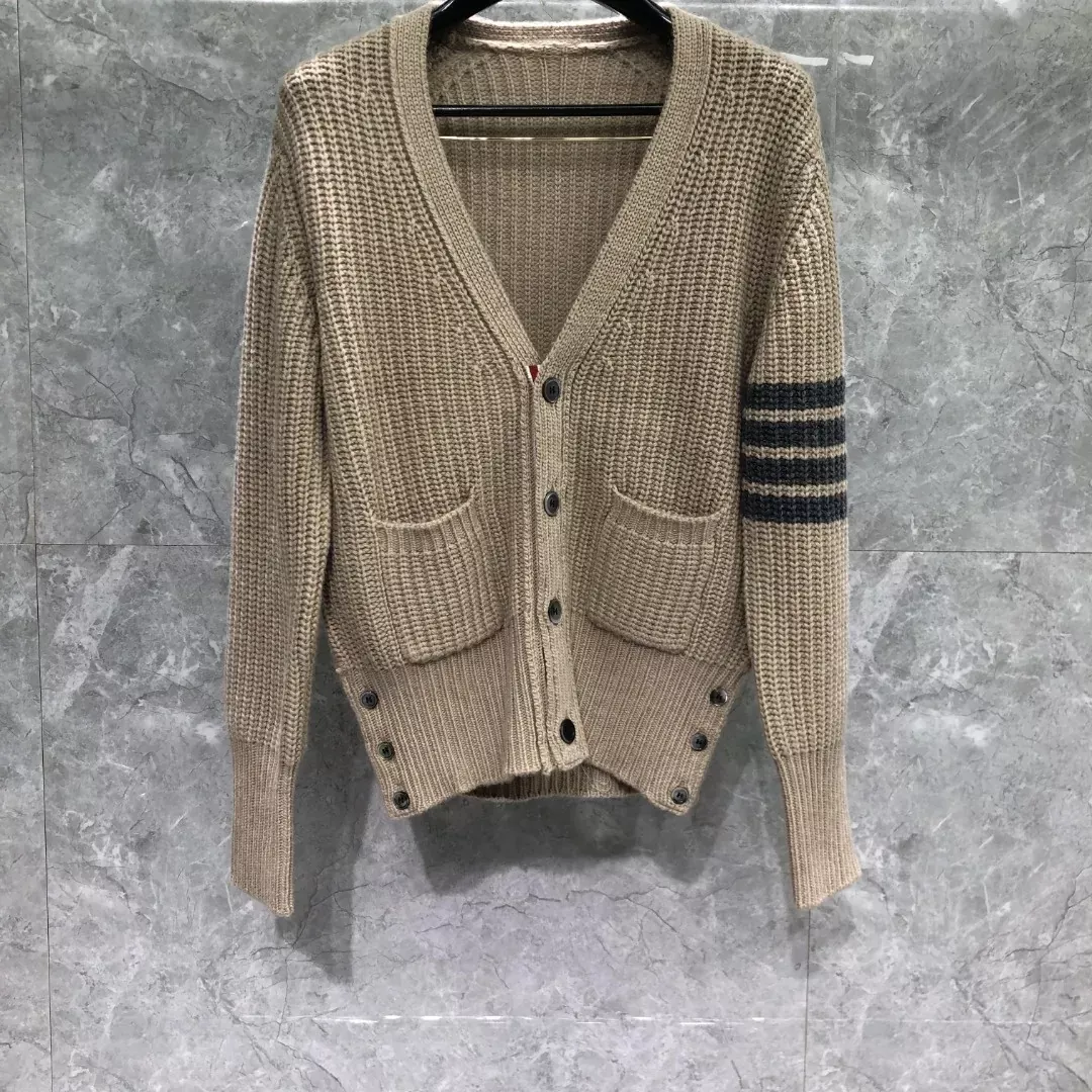 톰브라운 두꺼운 울 루즈핏 남녀공용 긴소매 가디건 상세 이미지 19