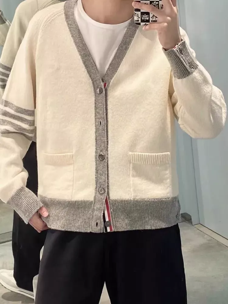 톰브라운 배색 라인 울 긴소매 가디건 상세 이미지 48
