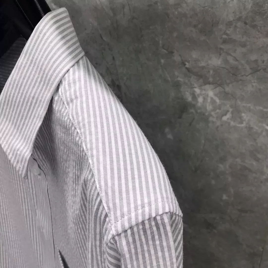 톰브라운 스트라이프 긴소매 남녀공용 긴소매 셔츠 상세 이미지 21