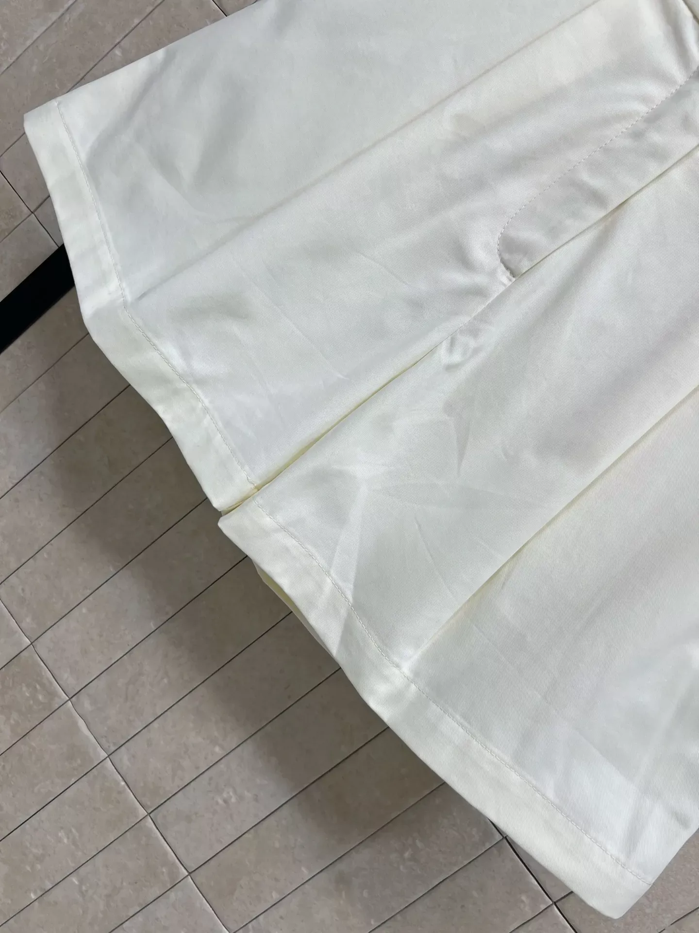 버버리 체크 밴드 고허리 여성용 하프 팬츠 상세 이미지 3