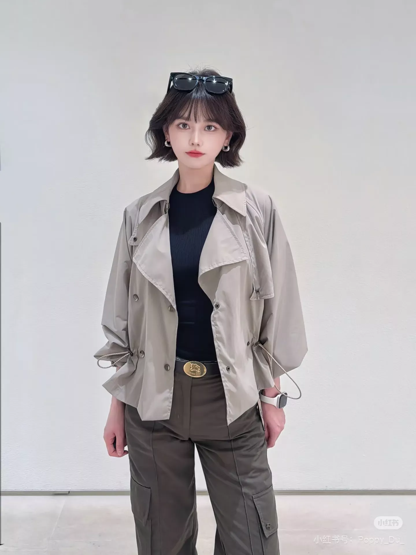 버버리 탈부착 후드 스트링 여성용 쇼트 코트 상세 이미지 19
