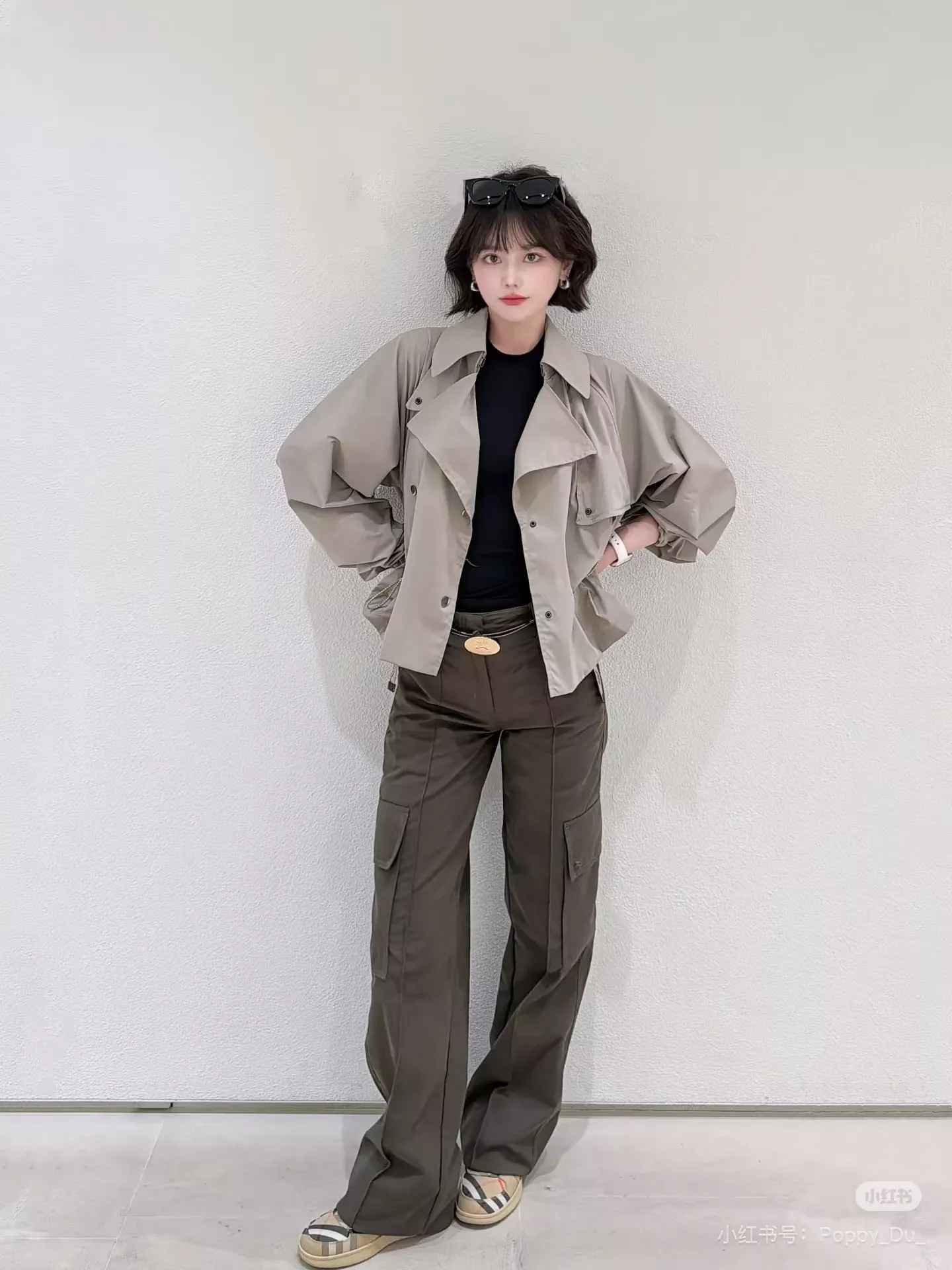 버버리 탈부착 후드 스트링 여성용 쇼트 코트 상세 이미지 22
