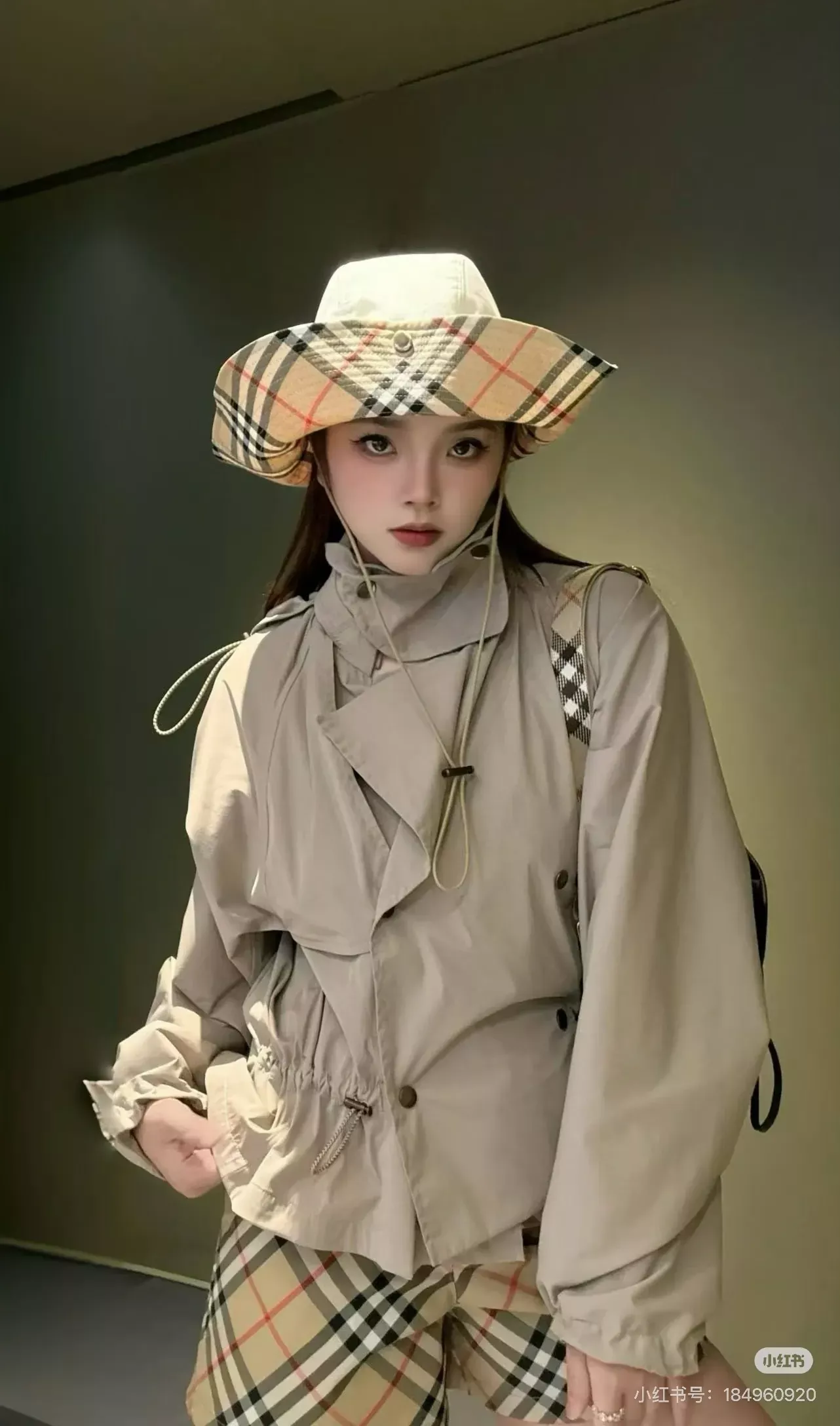 버버리 탈부착 후드 스트링 여성용 쇼트 코트 상세 이미지 41