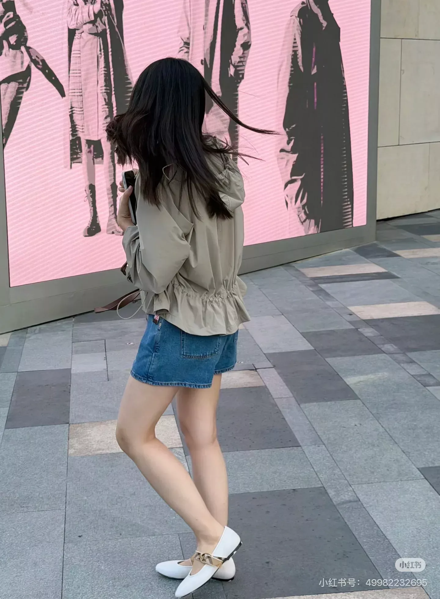 버버리 탈부착 후드 스트링 여성용 쇼트 코트 상세 이미지 43
