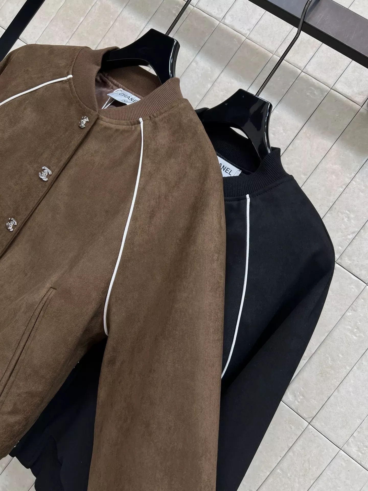 샤넬 스웨이드 숏 실루엣 여성용 가죽 재킷 상세 이미지 6