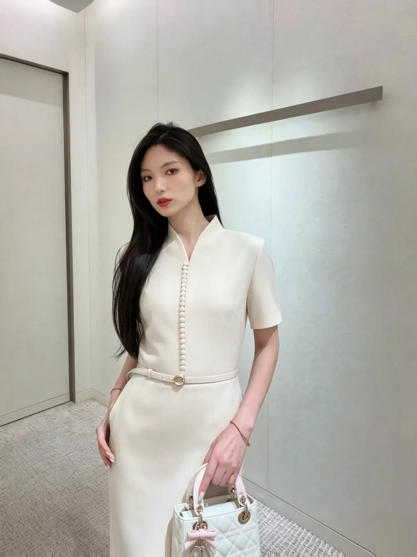디올 브이넥 벨트 반소매 여성용 원피스 상세 이미지 15
