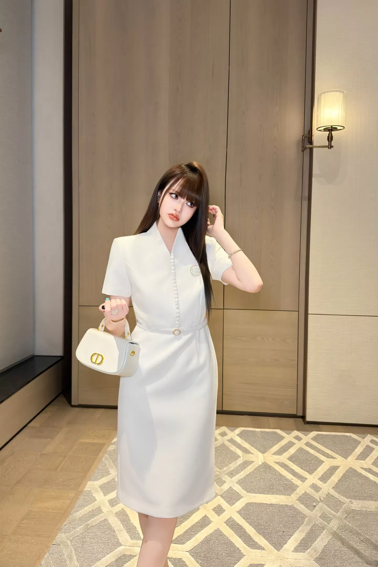 디올 브이넥 벨트 반소매 여성용 원피스 상세 이미지 28