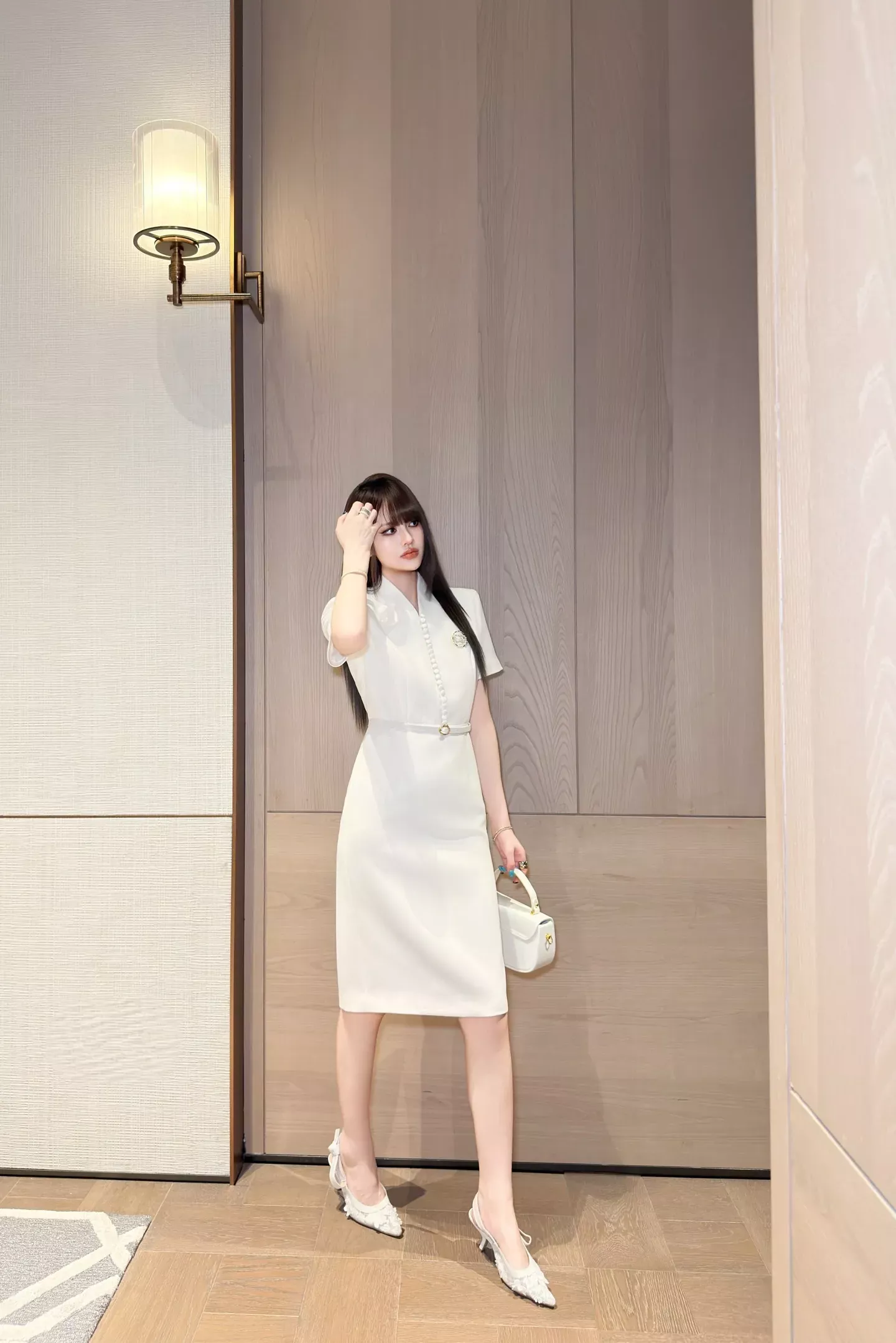 디올 브이넥 벨트 반소매 여성용 원피스 상세 이미지 33