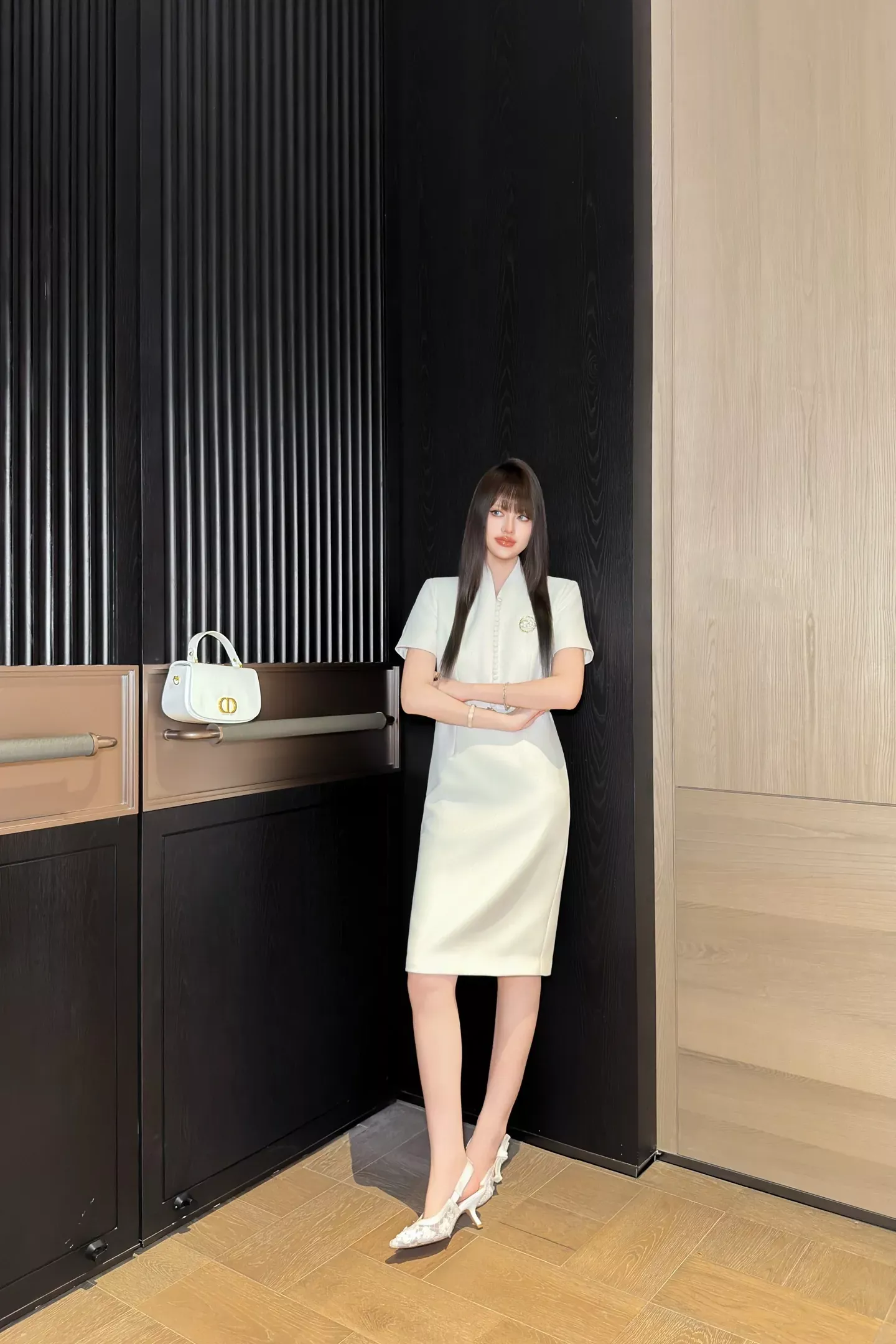 디올 브이넥 벨트 반소매 여성용 원피스 상세 이미지 36