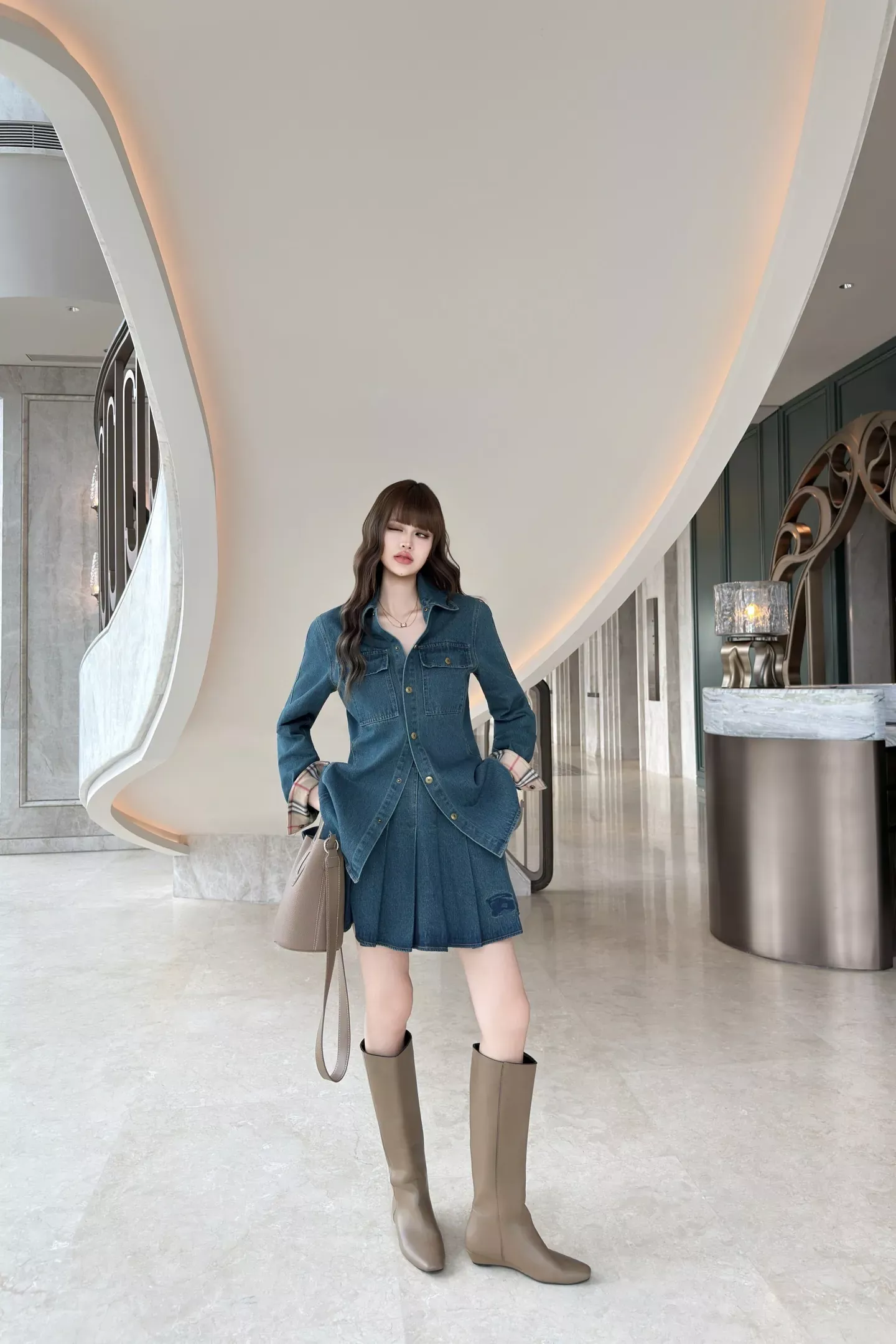 버버리 워싱 데님 플리츠 여성용 미니 스커트 상세 이미지 43
