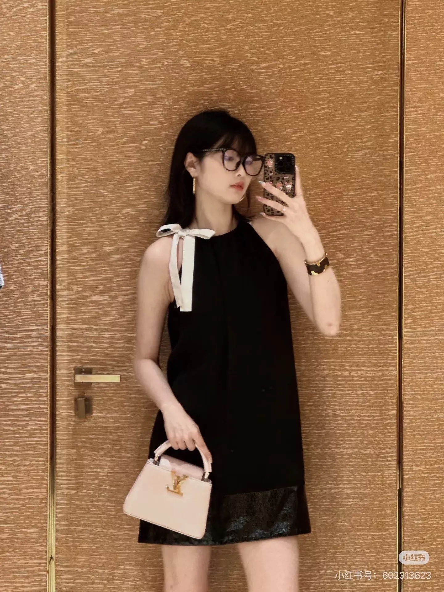 루이비통 리본 장식 A라인 여성용 원피스 상세 이미지 20