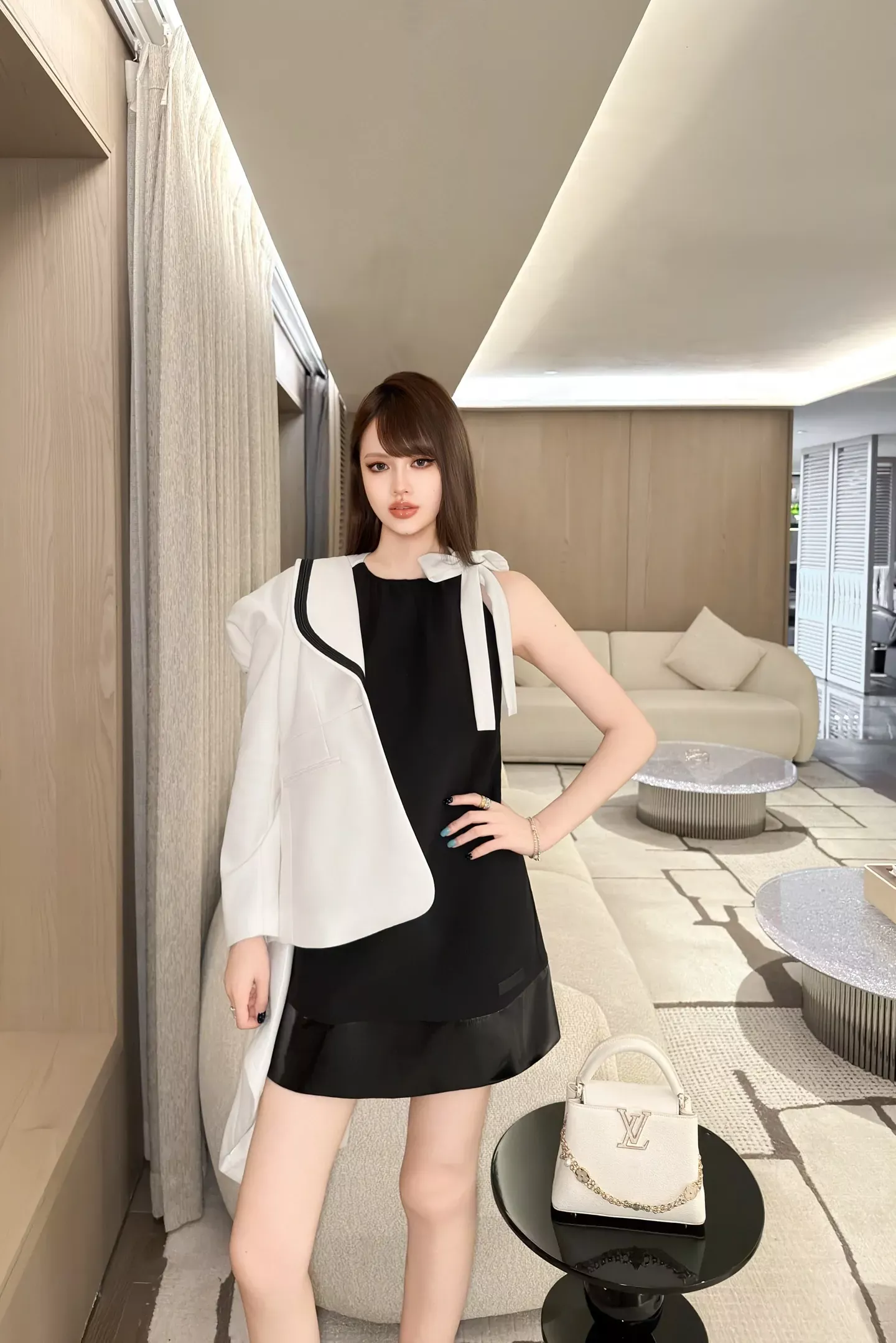 루이비통 리본 장식 A라인 여성용 원피스 상세 이미지 26