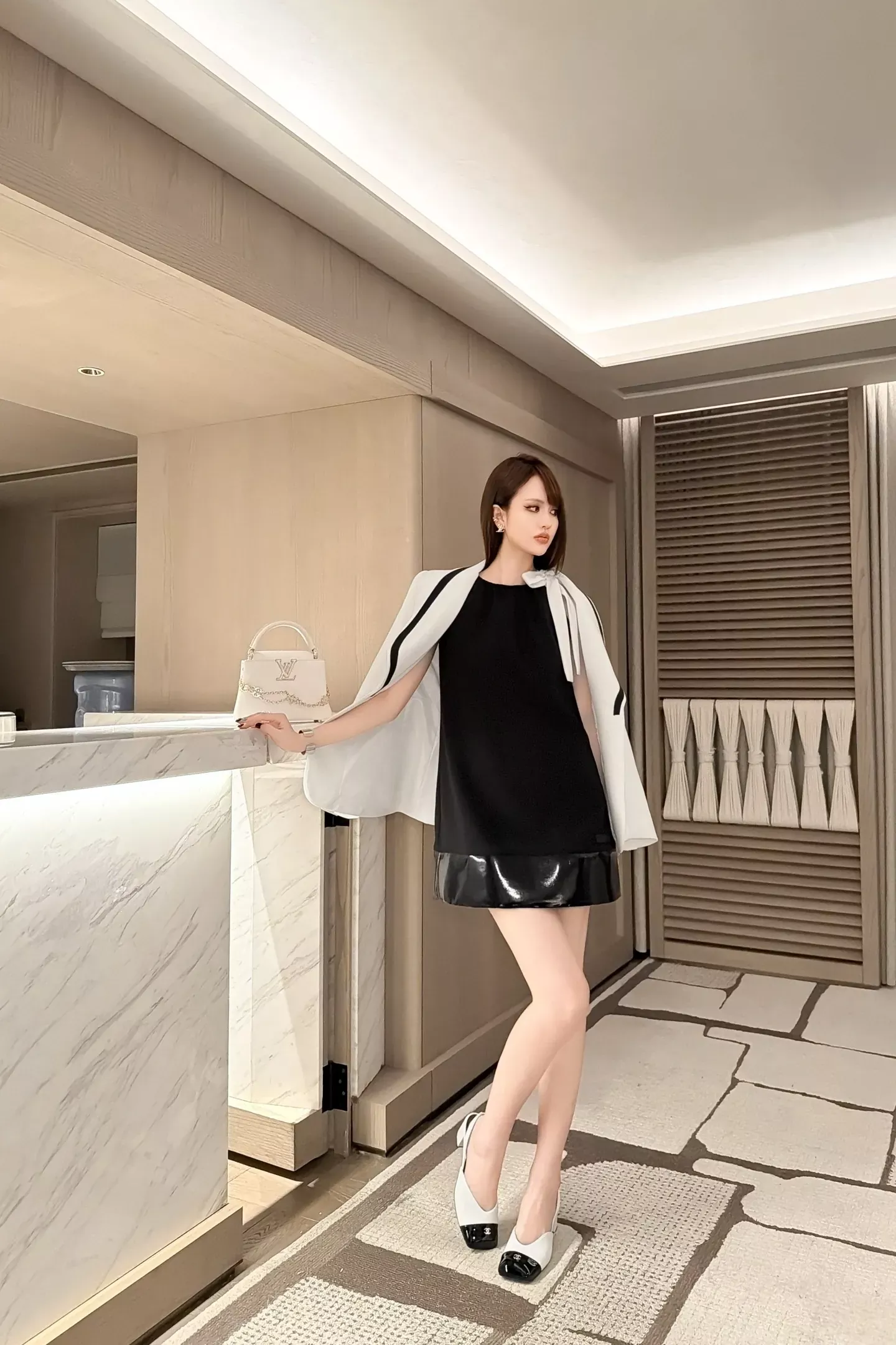 루이비통 리본 장식 A라인 여성용 원피스 상세 이미지 36