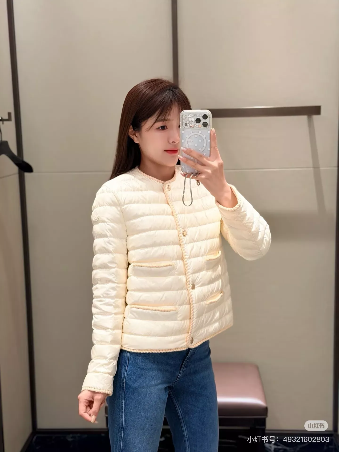 몽클레어 라운드넥 경량 여성용 쇼트 패딩 상세 이미지 23