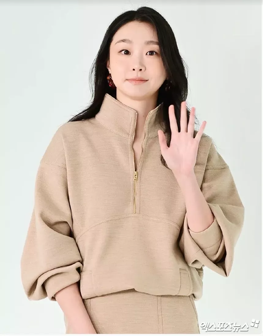 샤넬 반집업 입체 포켓 여성용 긴소매 티셔츠 상세 이미지 15