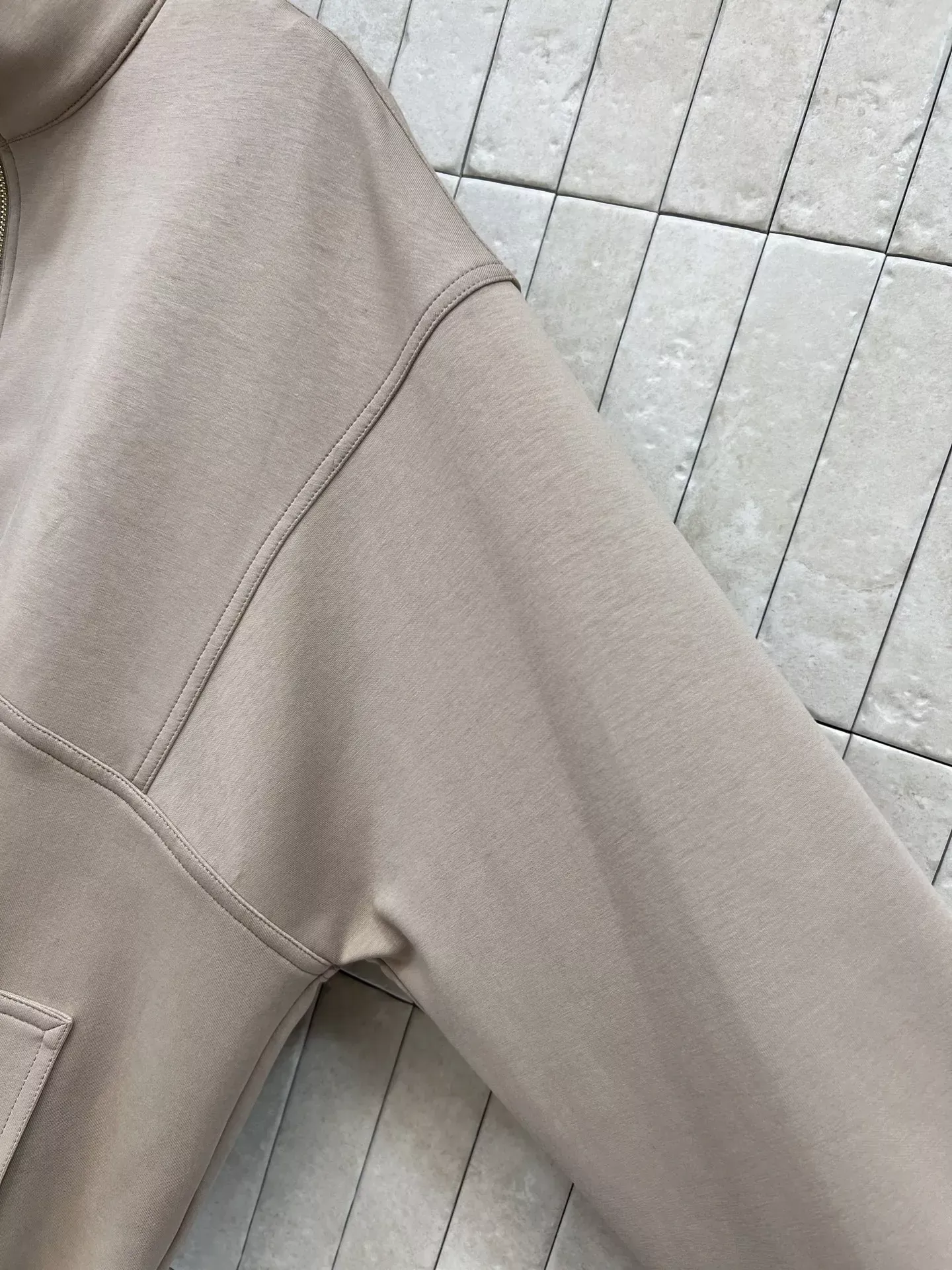 샤넬 반집업 입체 포켓 여성용 긴소매 티셔츠 상세 이미지 6