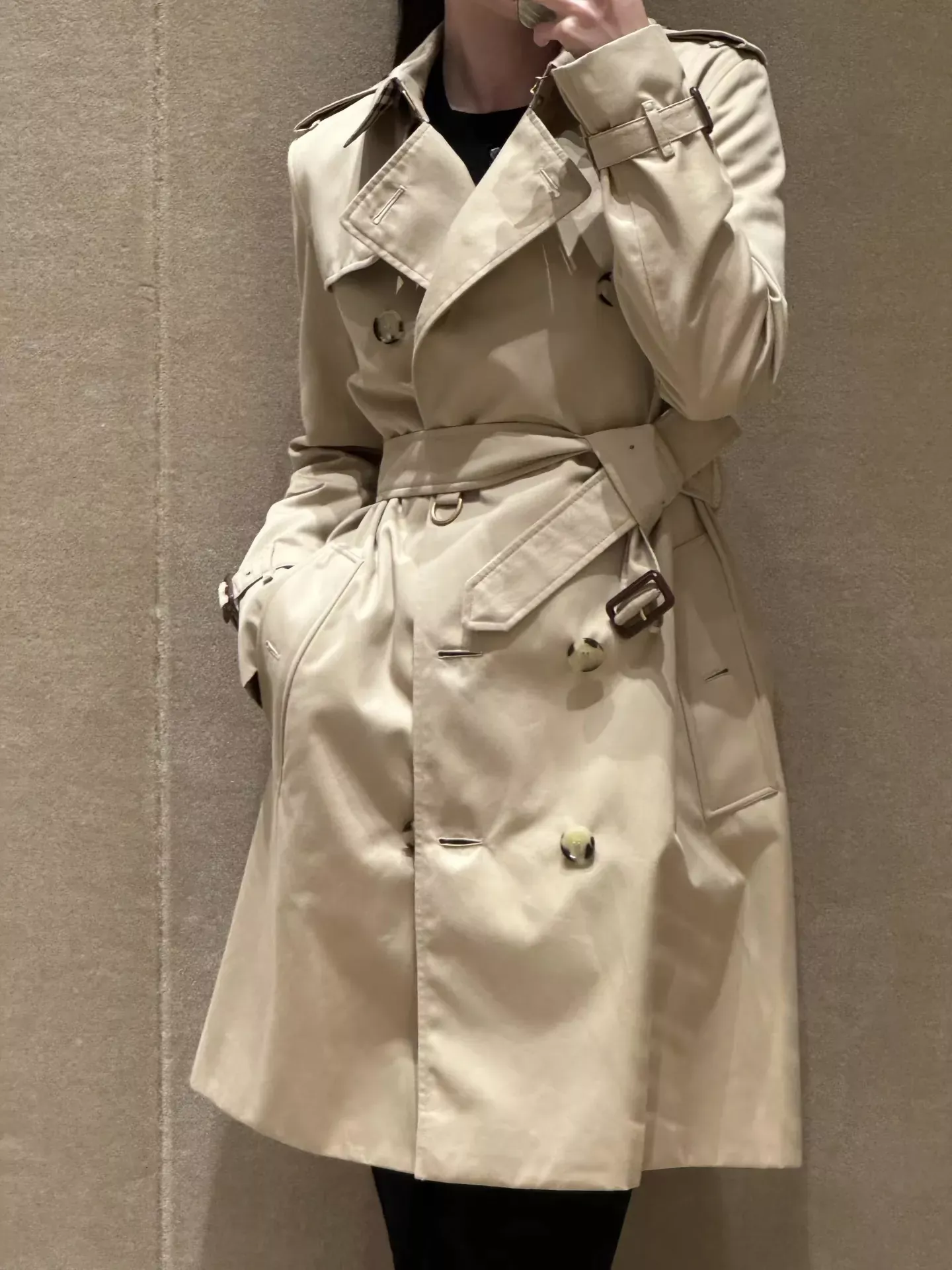 버버리 더블브레스트 벨트 여성용 롱 코트 상세 이미지 19