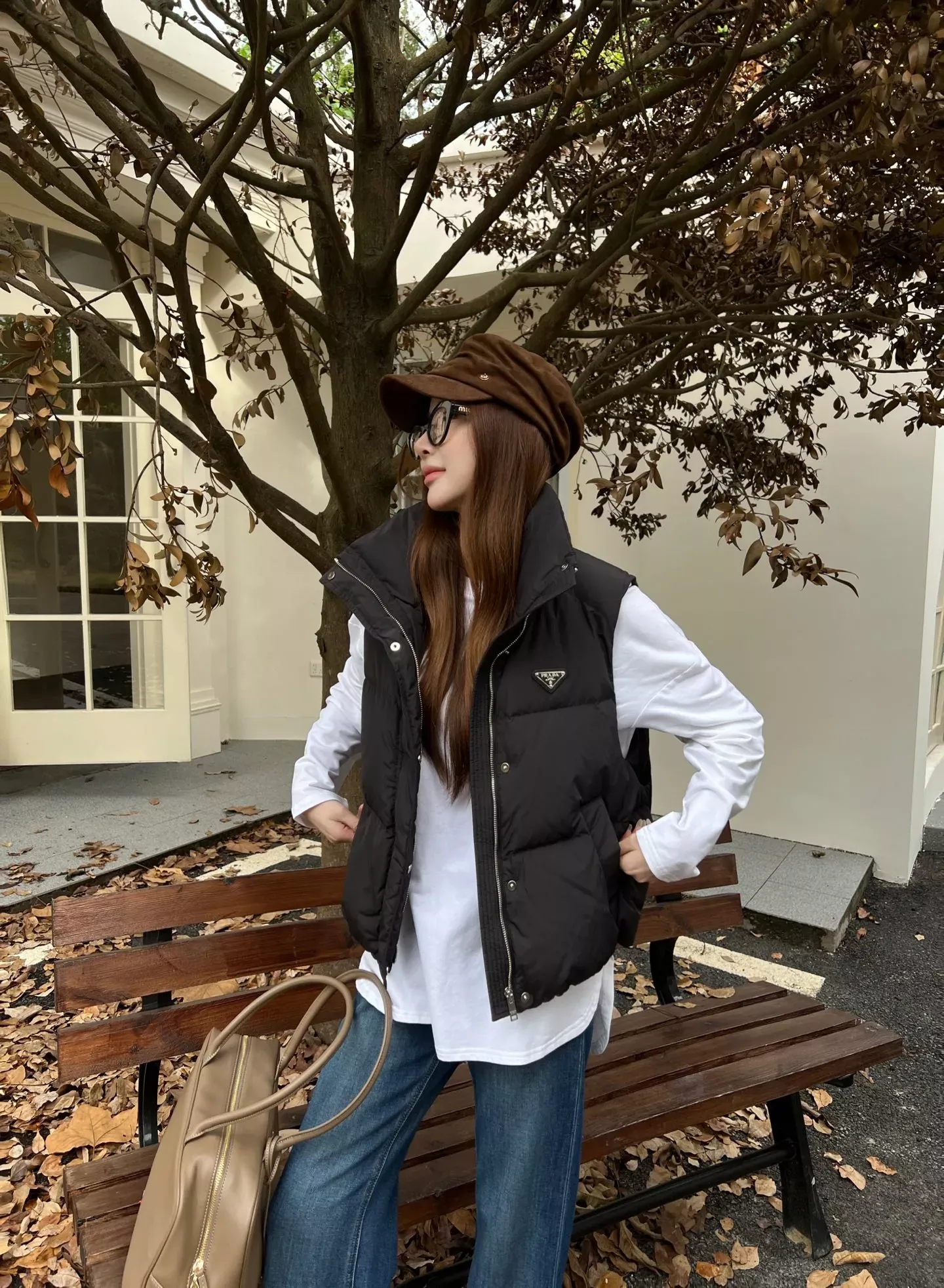 프라다 하이넥 쇼트 여성용 패딩 조끼 상세 이미지 16