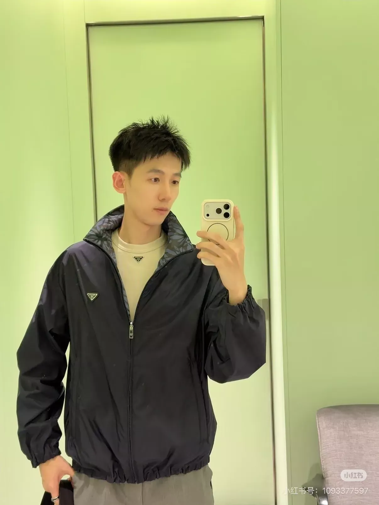 프라다 양면 플라워 프린트 집업 재킷 상세 이미지 39