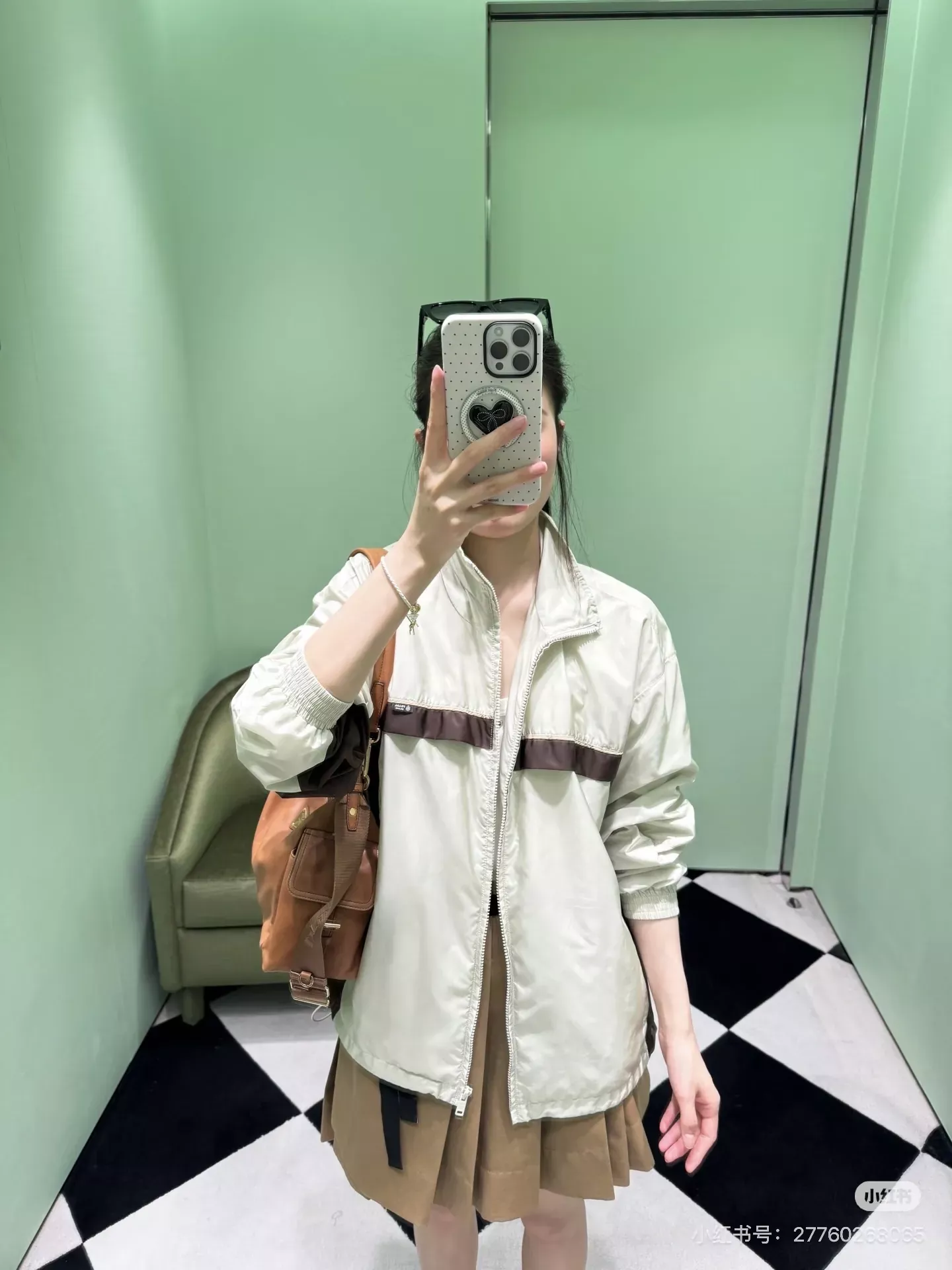 프라다 배색 나일론 스탠드칼라 남녀공용 집업 재킷 상세 이미지 12