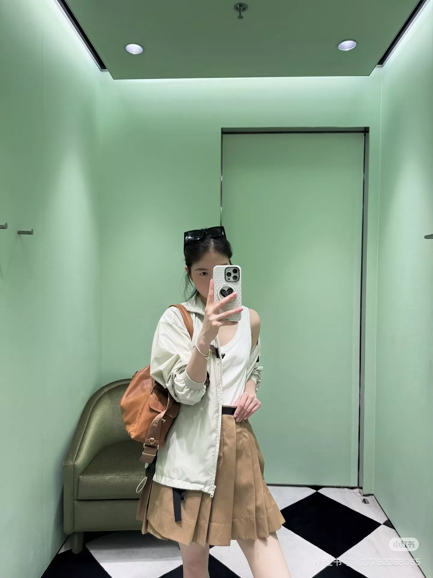 프라다 배색 나일론 스탠드칼라 남녀공용 집업 재킷 상세 이미지 13
