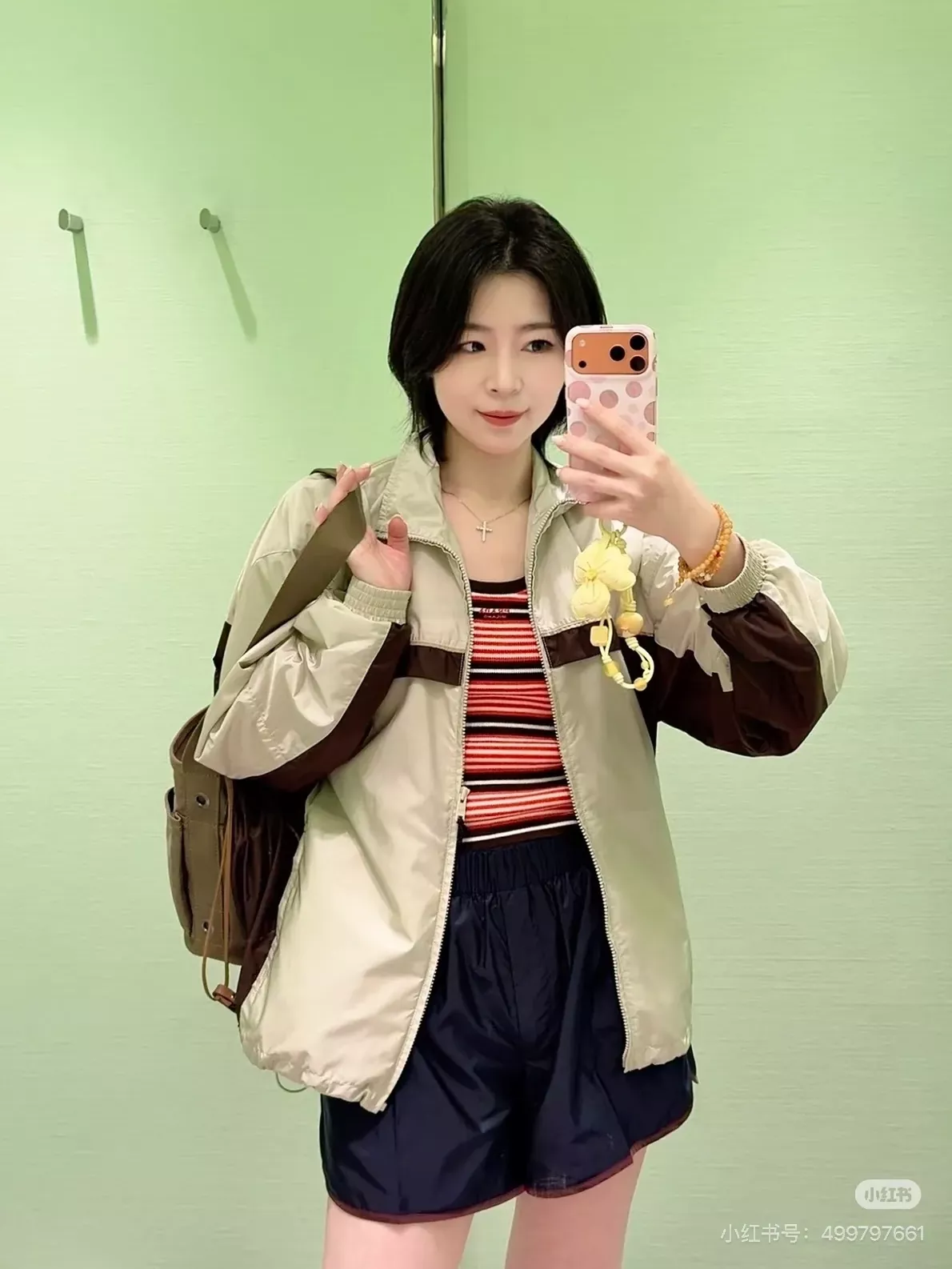 프라다 배색 나일론 스탠드칼라 남녀공용 집업 재킷 상세 이미지 17