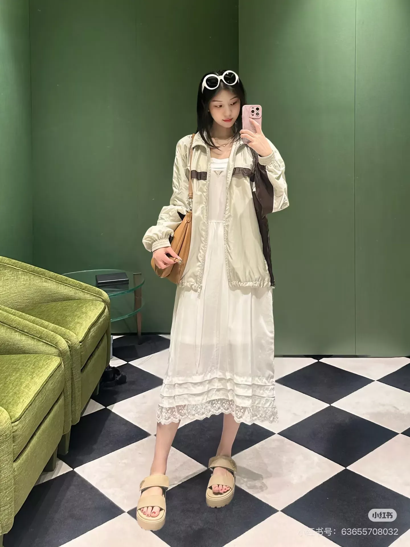 프라다 배색 나일론 스탠드칼라 남녀공용 집업 재킷 상세 이미지 29