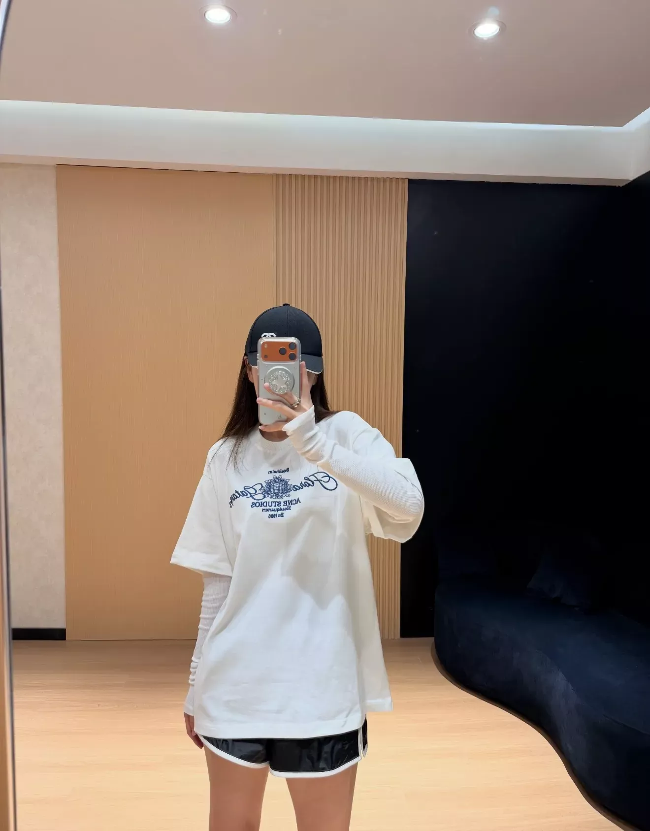 아크네스튜디오 레이어드 자수 로고 남녀공용 긴소매 티셔츠 상세 이미지 22