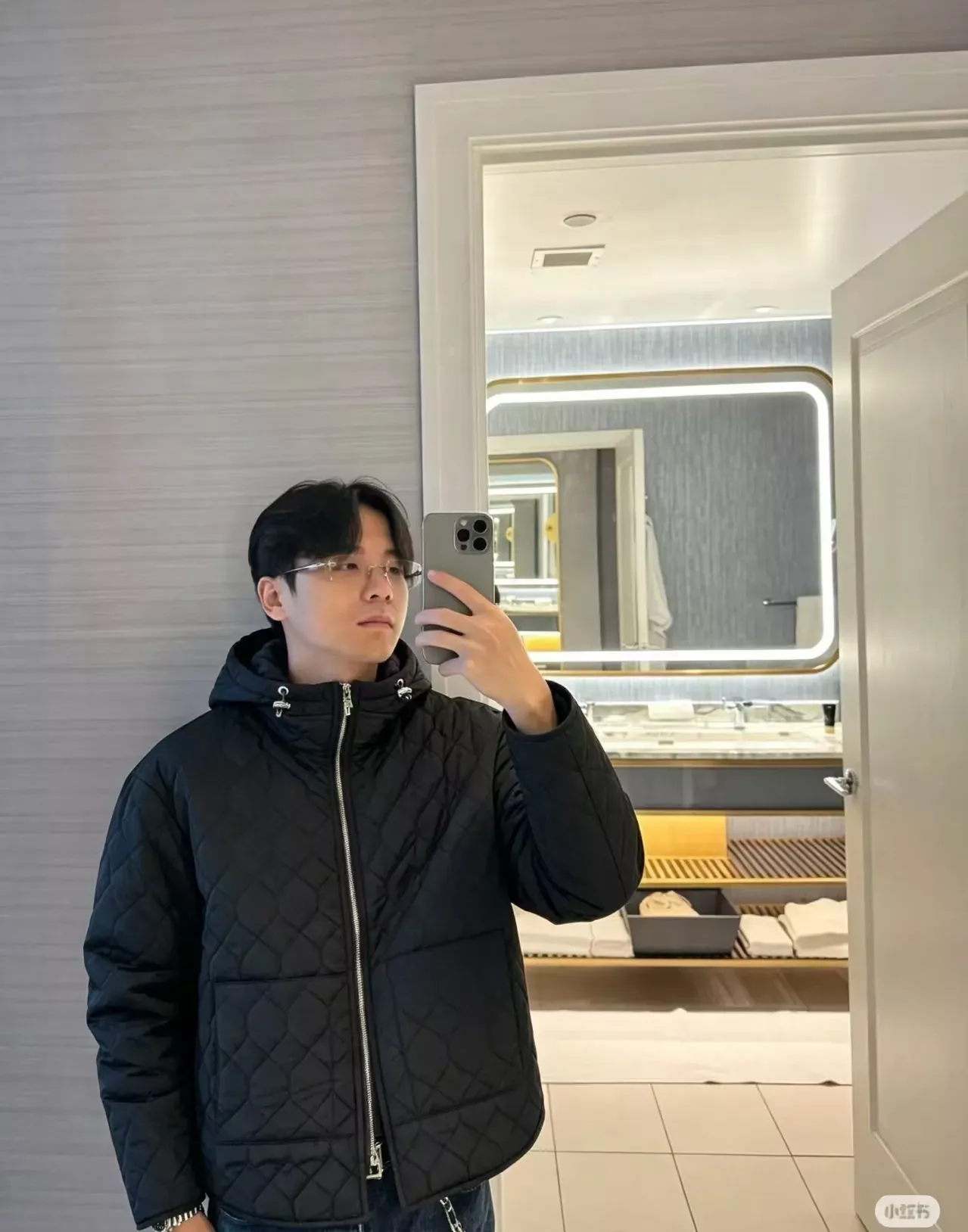 크롬하츠 퀼팅 후드 집업 남녀공용 쇼트 패딩 상세 이미지 12
