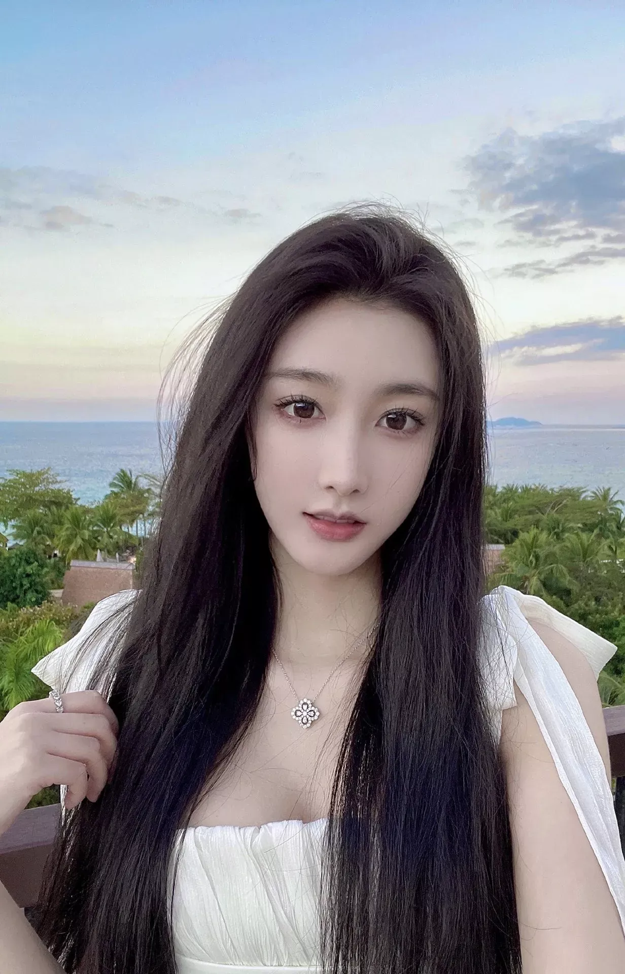 해리윈스턴 마퀴즈 큐빅 실버톤 목걸이 상세 이미지 9