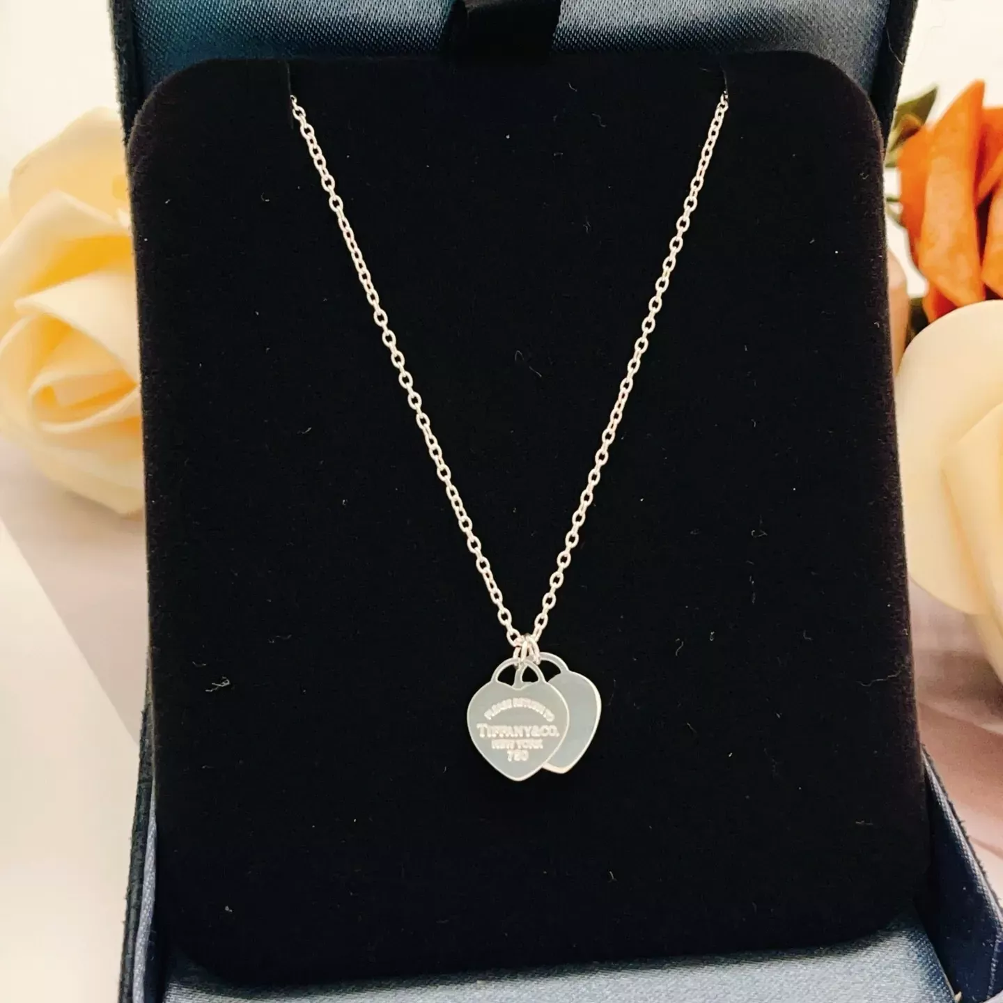 티파니앤코 실버톤 더블 하트 목걸이 상세 이미지 5