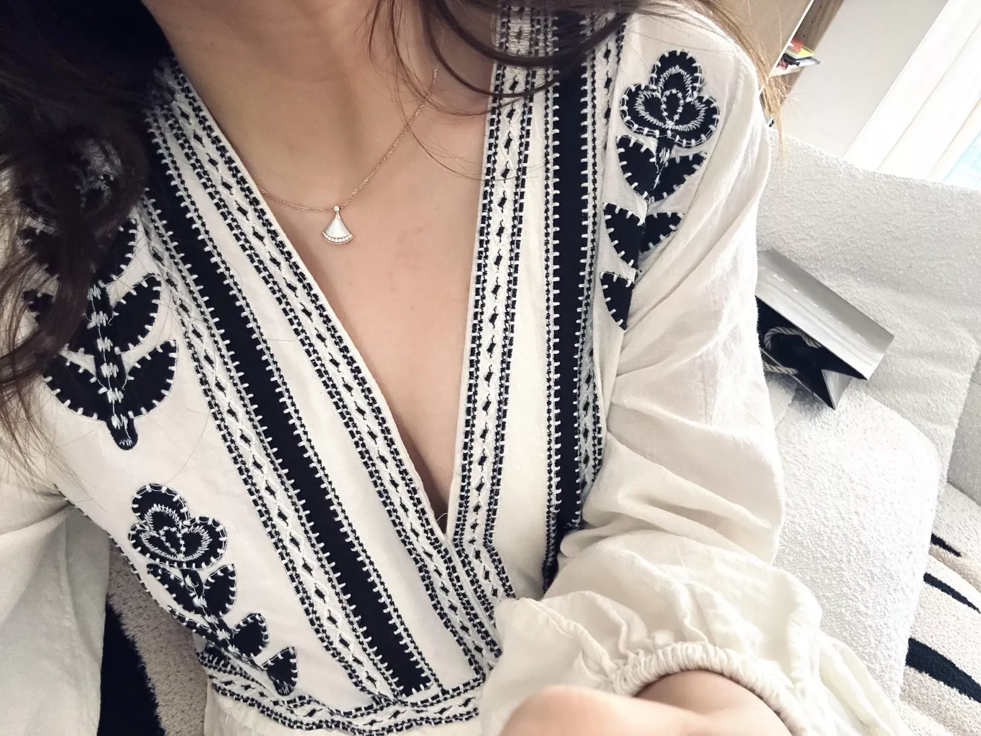 불가리 화이트 자개 팬 모티브 목걸이 상세 이미지 12