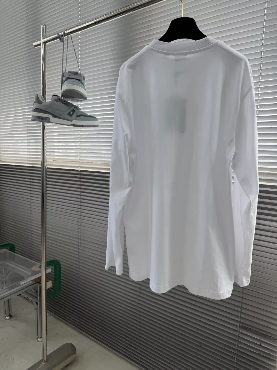 버버리 전마 로고 코튼 남녀공용 긴소매 티셔츠 상세 이미지 8