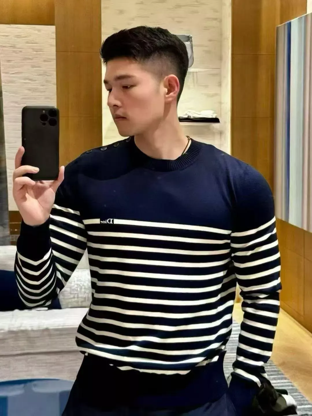 디올 스트라이프 자수 코튼 남녀공용 긴소매 니트 상세 이미지 12
