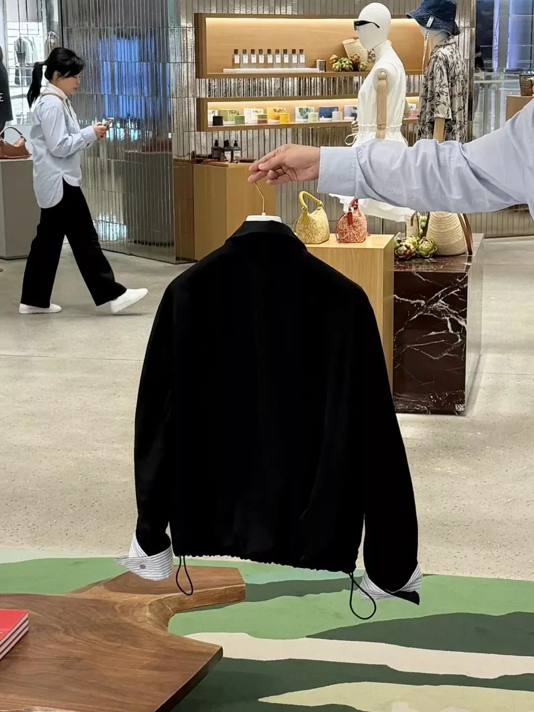 로에베 로고 자수 코튼 혼방 남녀공용 집업 재킷 상세 이미지 10