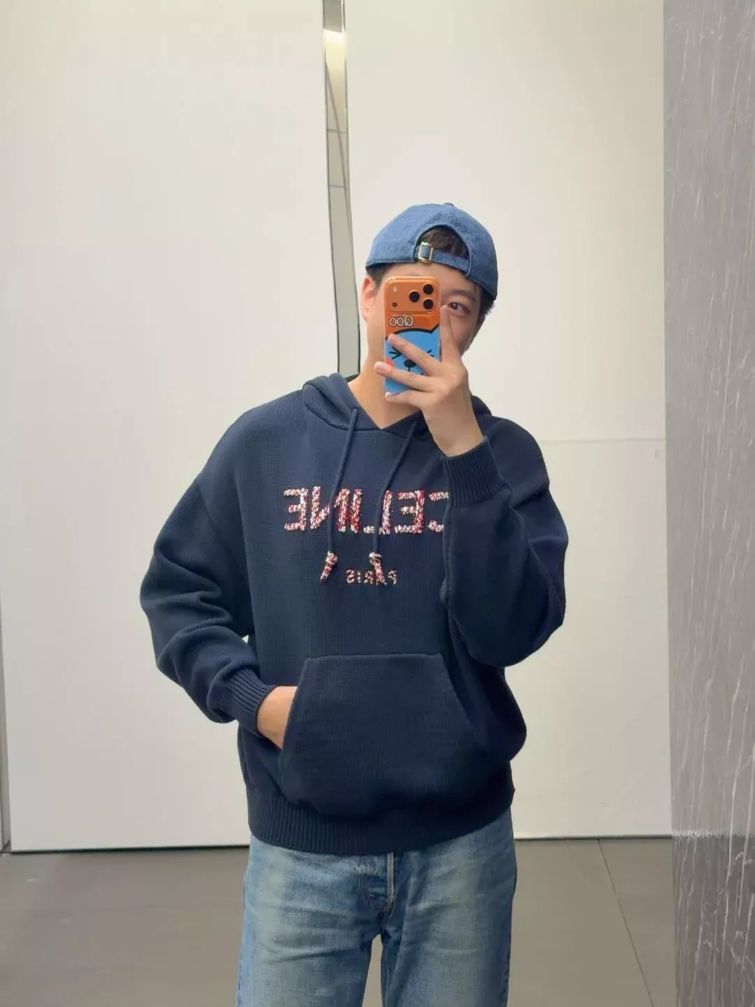 셀린느 자수 로고 오버핏 남녀공용 후드 티셔츠 상세 이미지 10