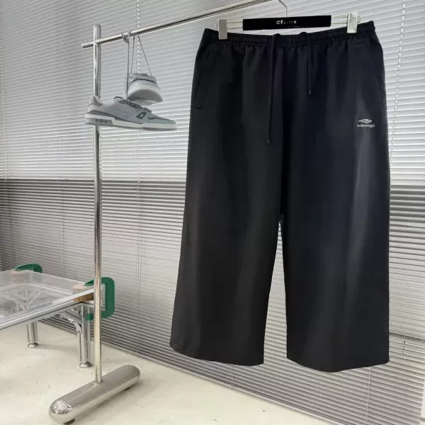 발렌시아가 배색 자수 와이드 남녀공용 트레이닝 팬츠