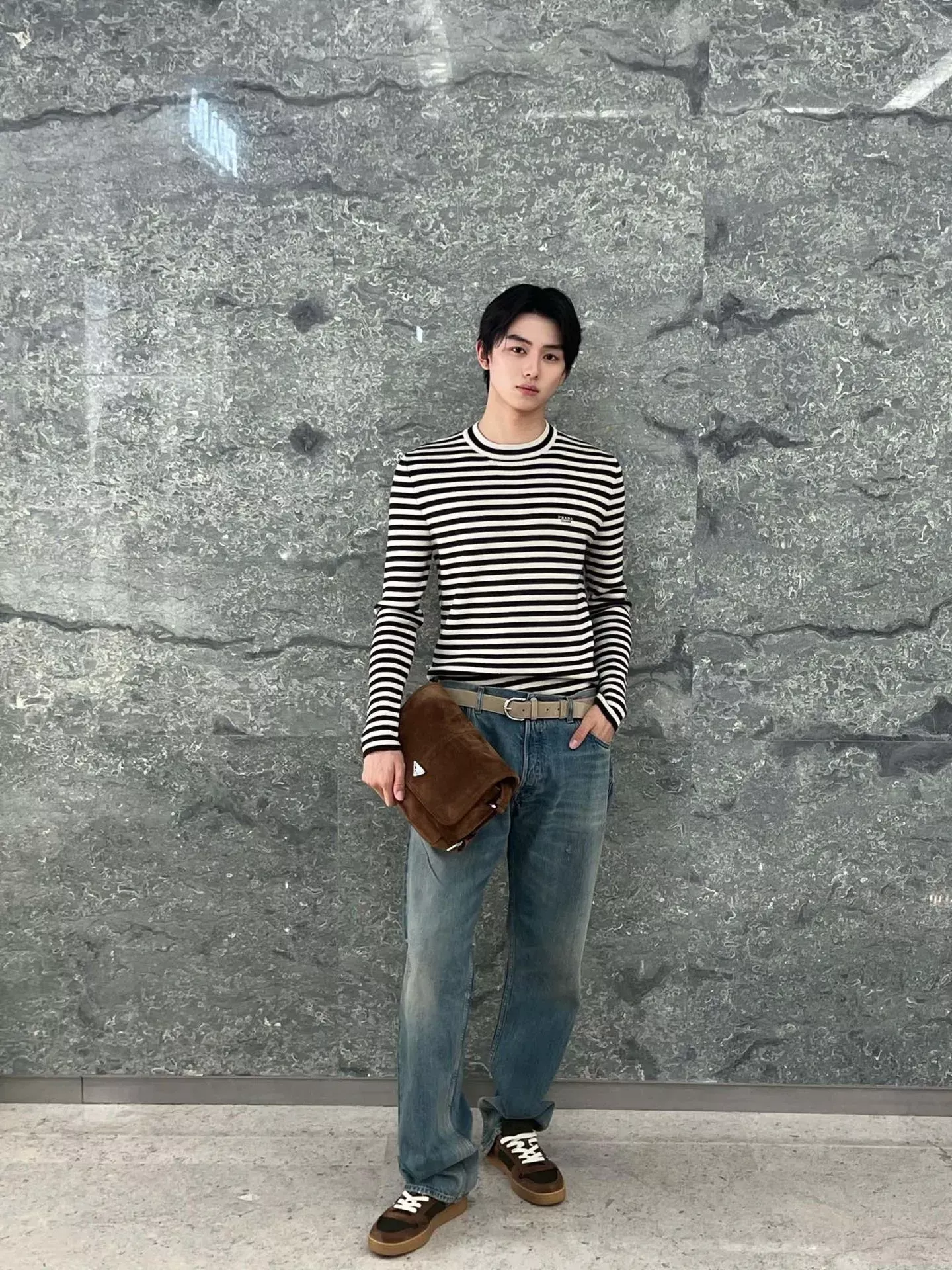 프라다 스트라이프 울혼방 긴소매 남녀공용 긴소매 니트 상세 이미지 26