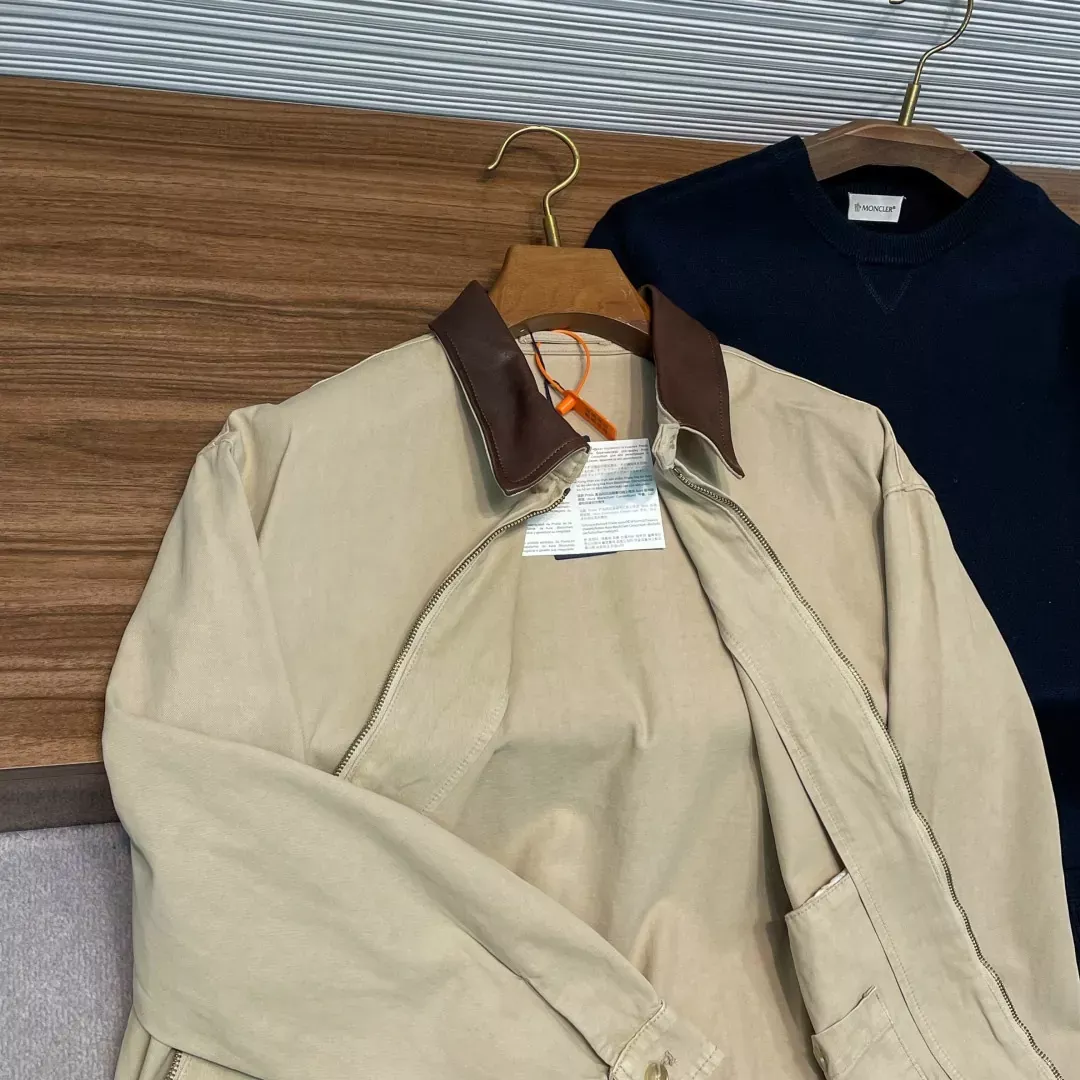 프라다 배색 가죽 카라 남녀공용 집업 재킷 상세 이미지 16