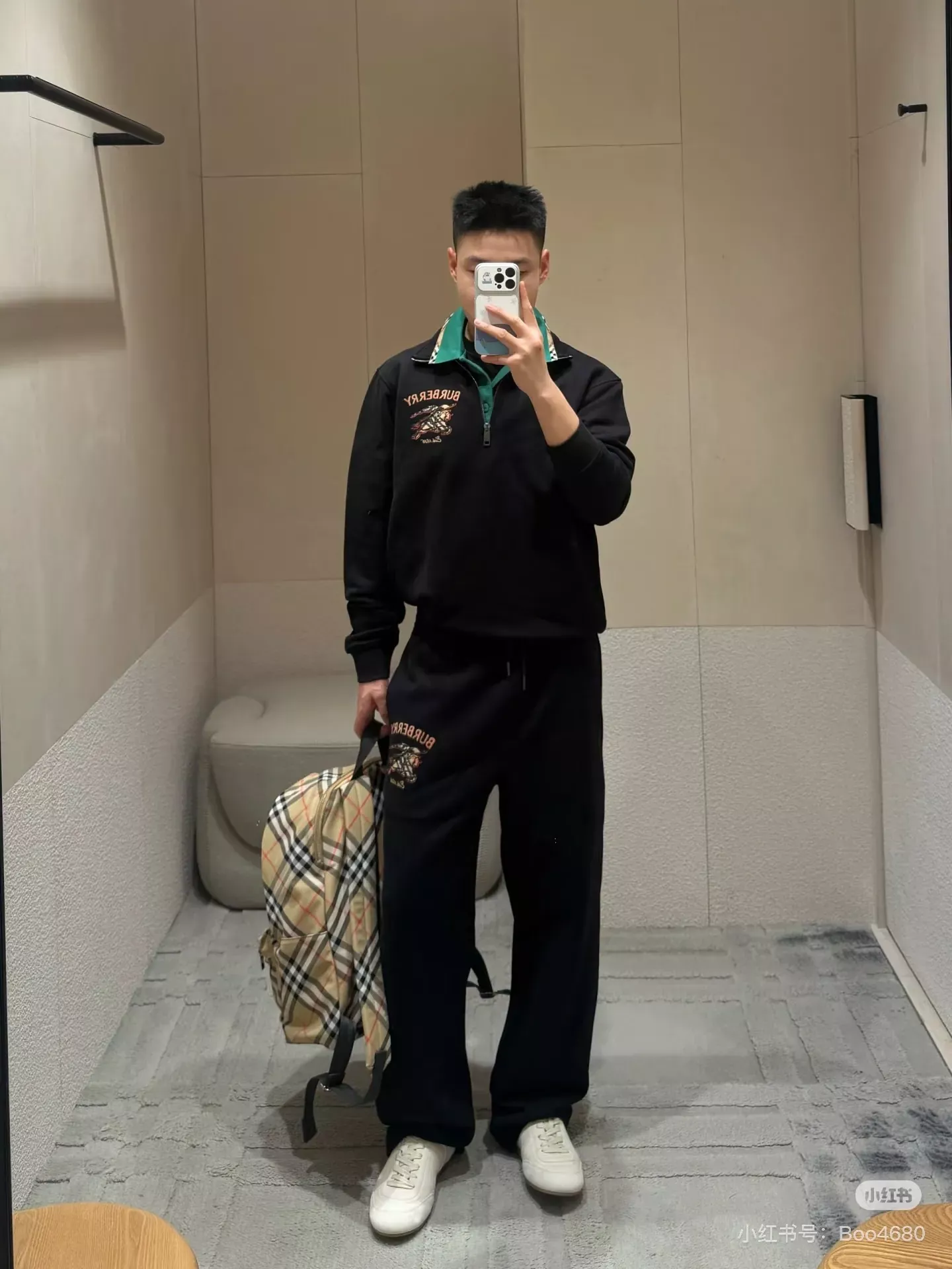버버리 자수 반집업 하이넥 남녀공용 맨투맨 티셔츠 상세 이미지 43