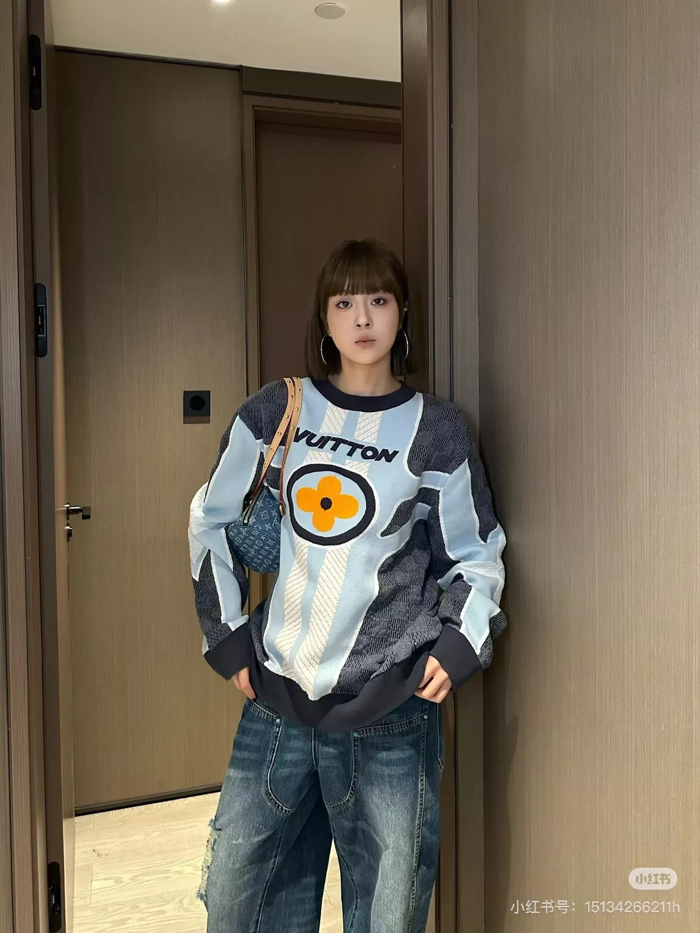 루이비통 체커보드 자카드 맨투맨 티셔츠 상세 이미지 37