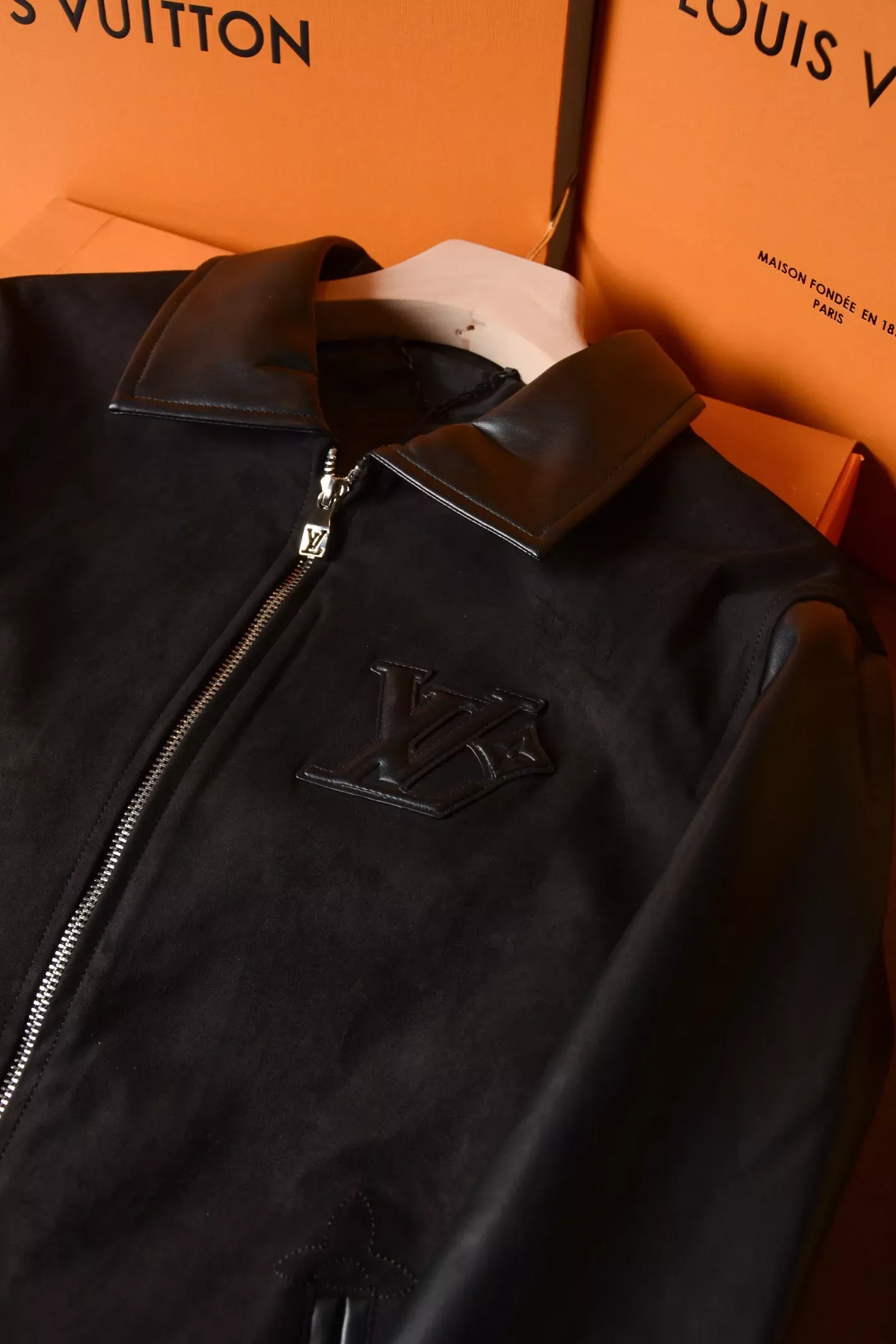 루이비통 스웨이드 배색 숏 가죽 재킷 상세 이미지 13