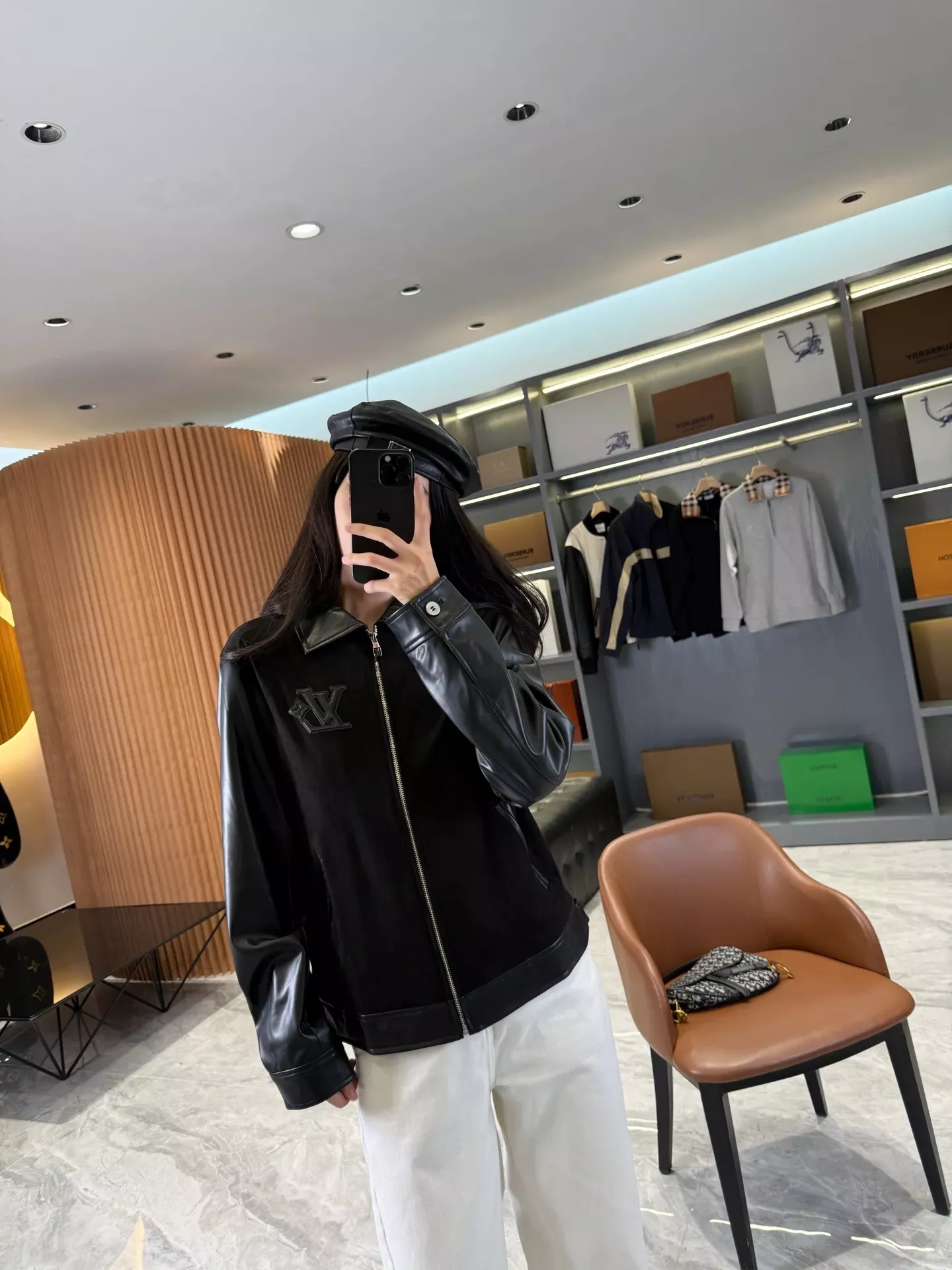 루이비통 스웨이드 배색 숏 가죽 재킷 상세 이미지 55