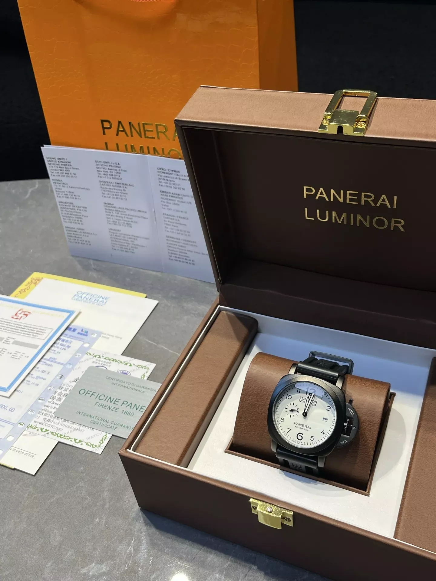 파네라이 루미노르 40mm 우레탄 남성용 우레탄 시계 상세 이미지 1