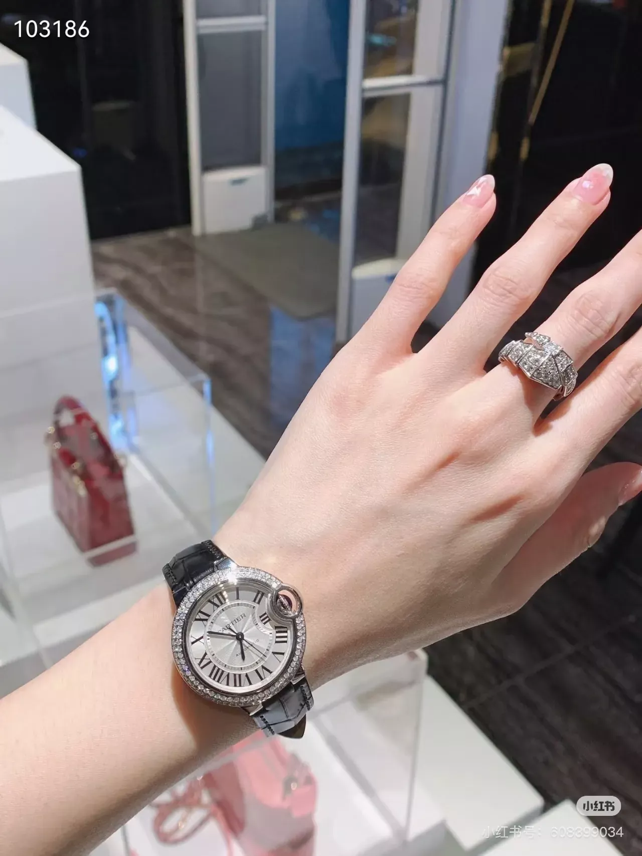 까르띠에 블루 벌룬 36mm 여성용 가죽 시계 상세 이미지 15