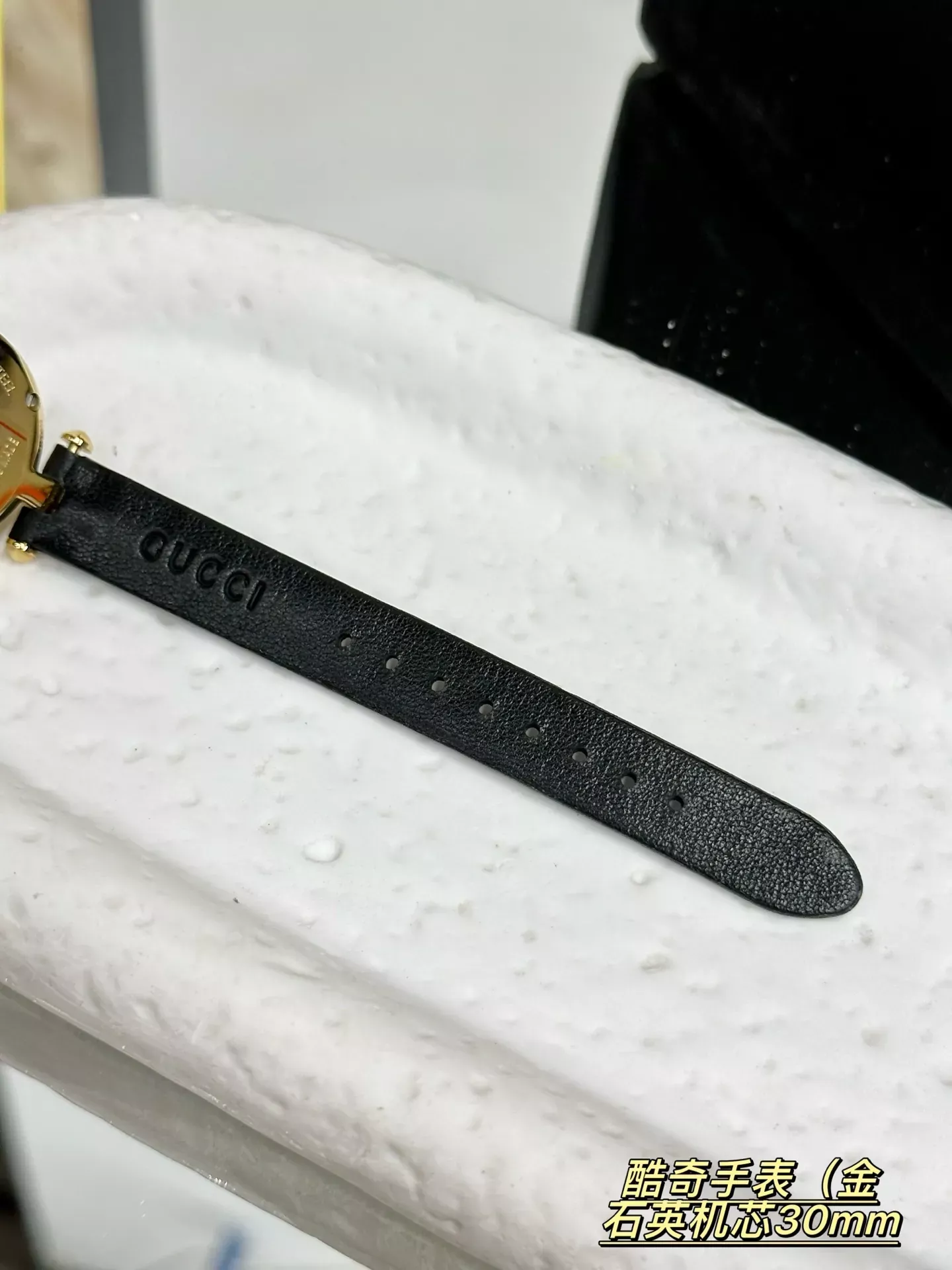 구찌 30mm 스틸 여성용 가죽 시계 상세 이미지 7